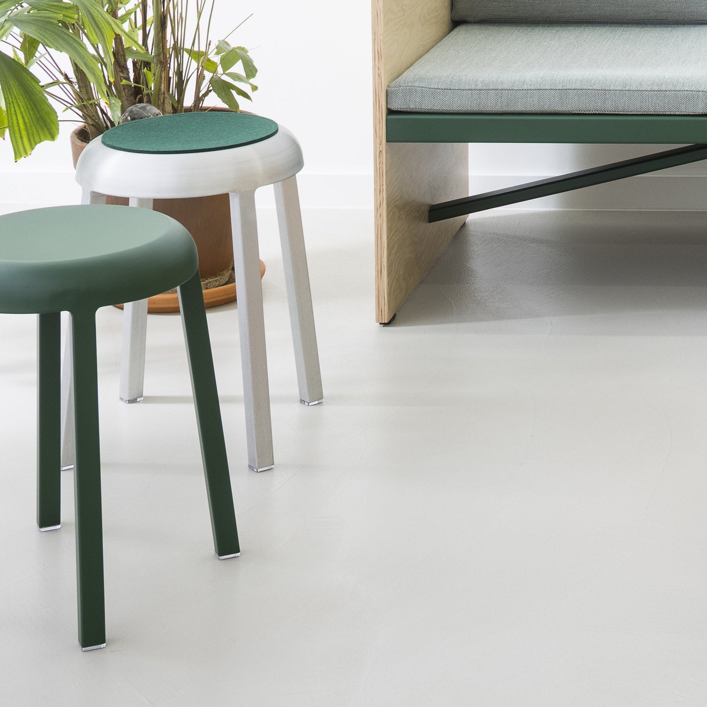 ZA Stool