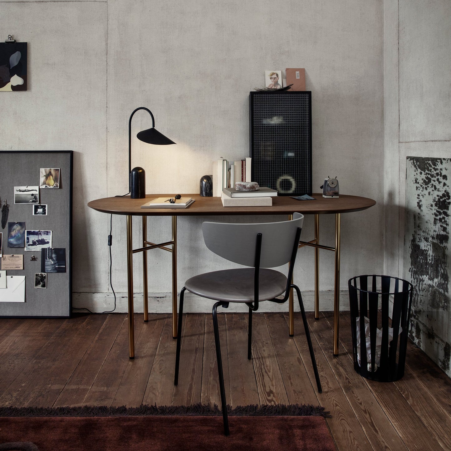 Arum Table Lamp