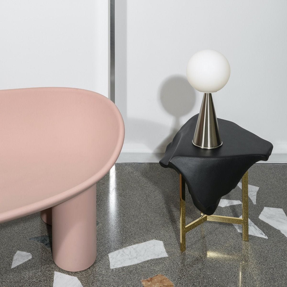 Bilia Table Lamp