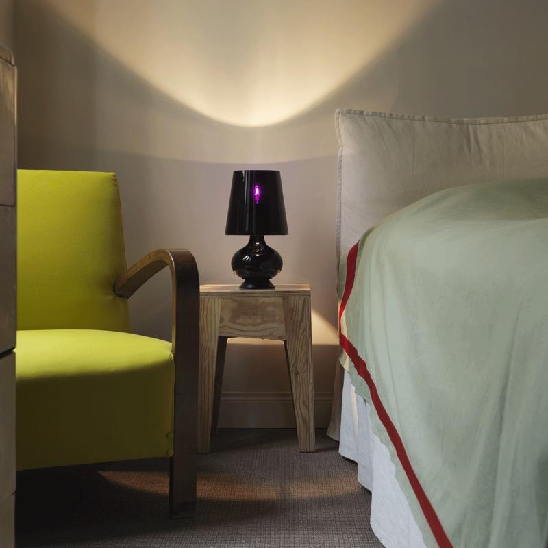 Fontana Total Black Table Lamp