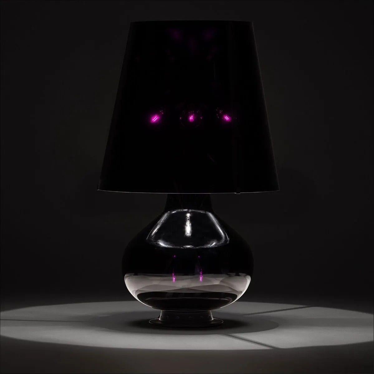 Fontana Total Black Table Lamp