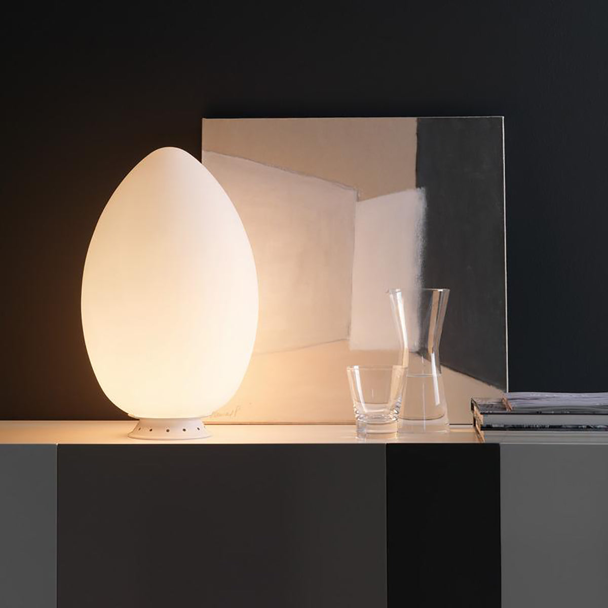 Uovo Table Lamp