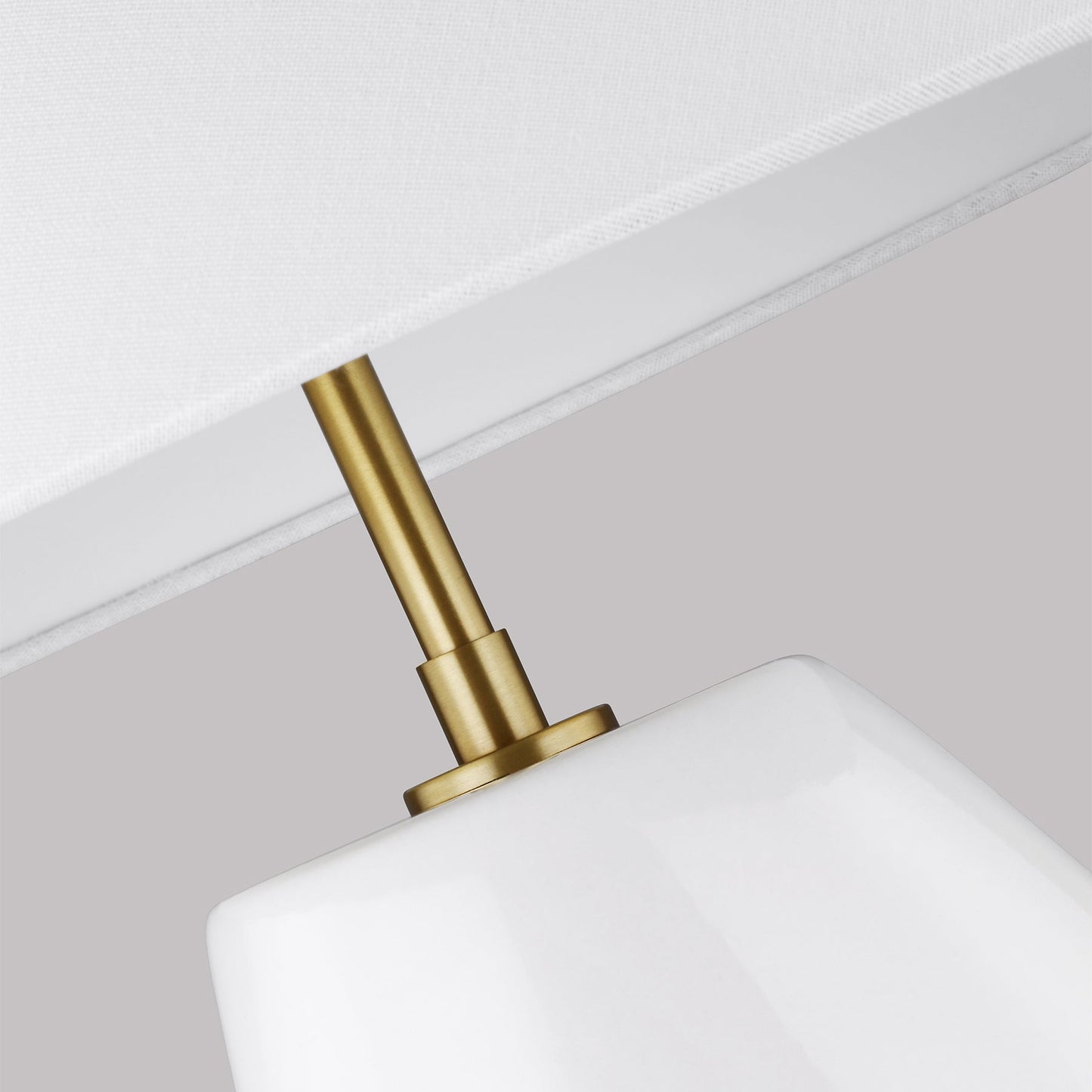 Kelly Wearstler Contour Short Table Lamp