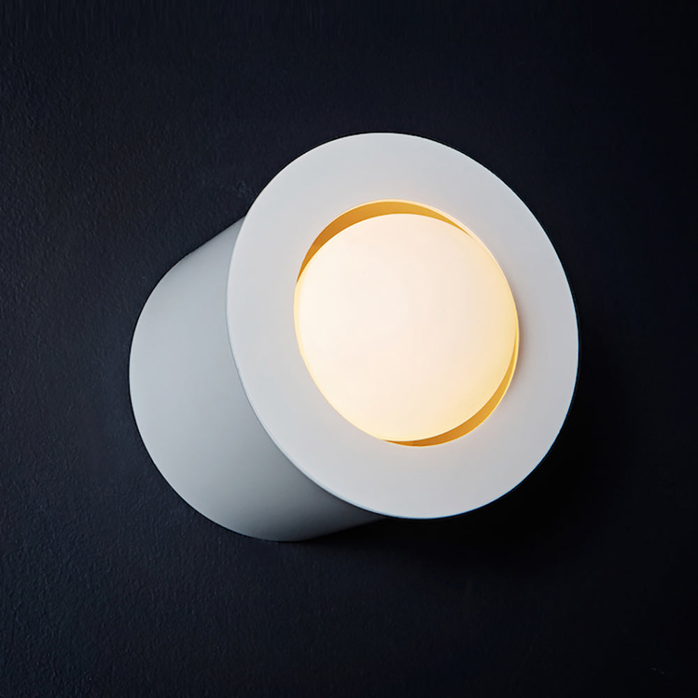 Otis Sconce