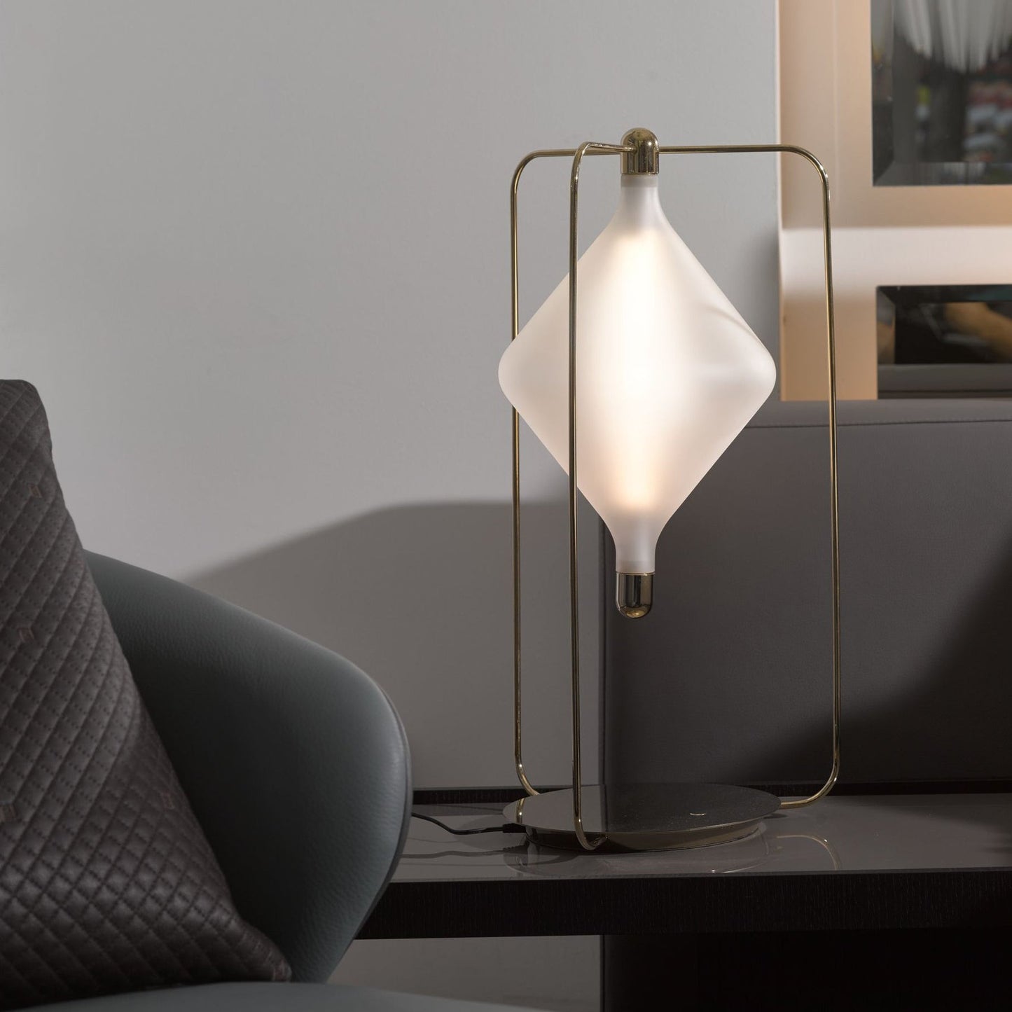 Clover Table Lamp