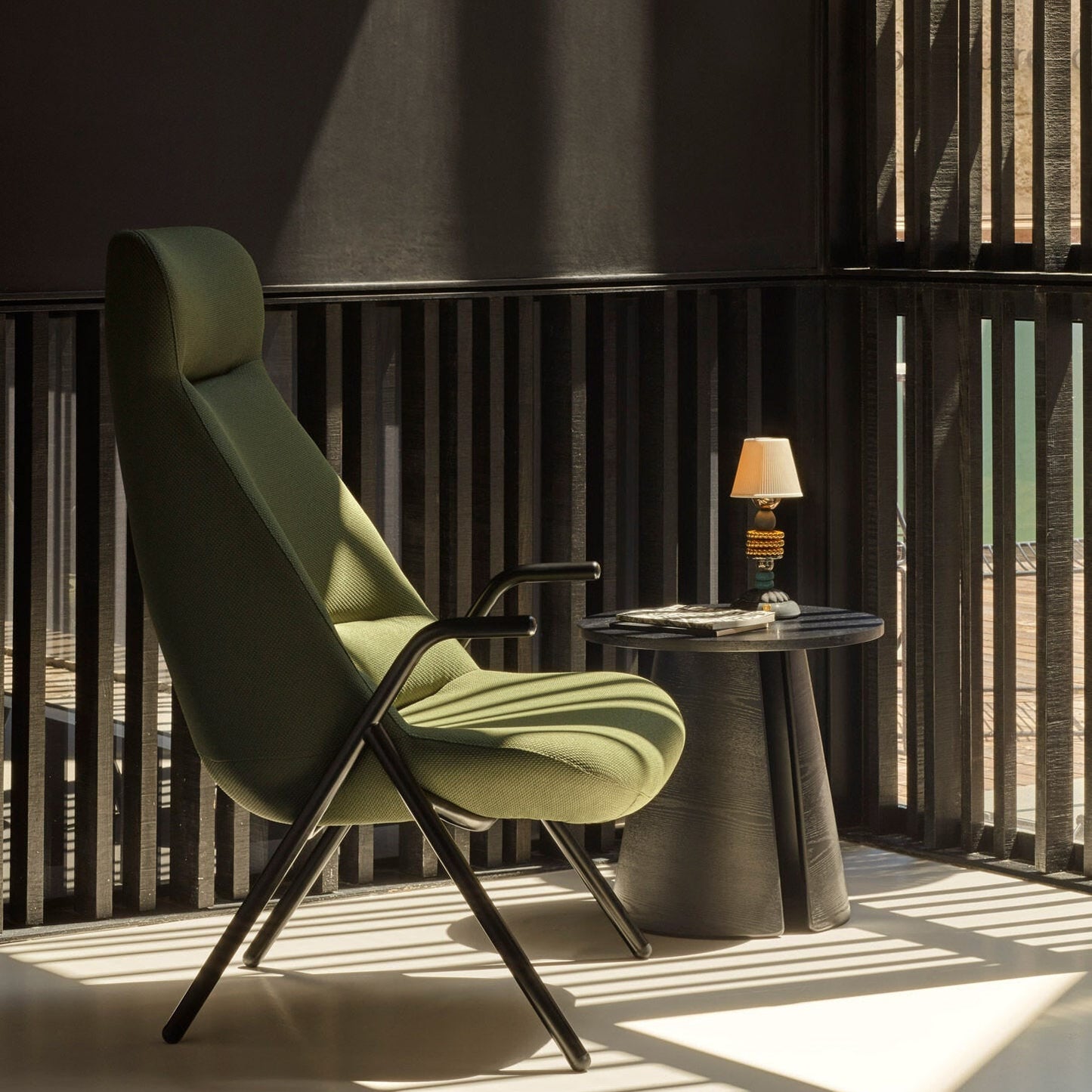 Firefly Cordless Table Lamp