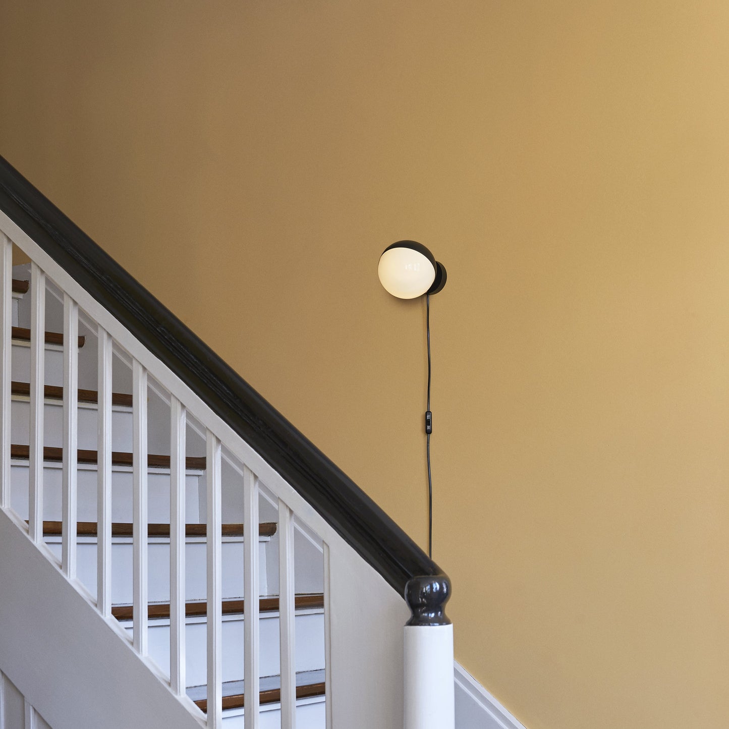 VL Studio Wall Sconce