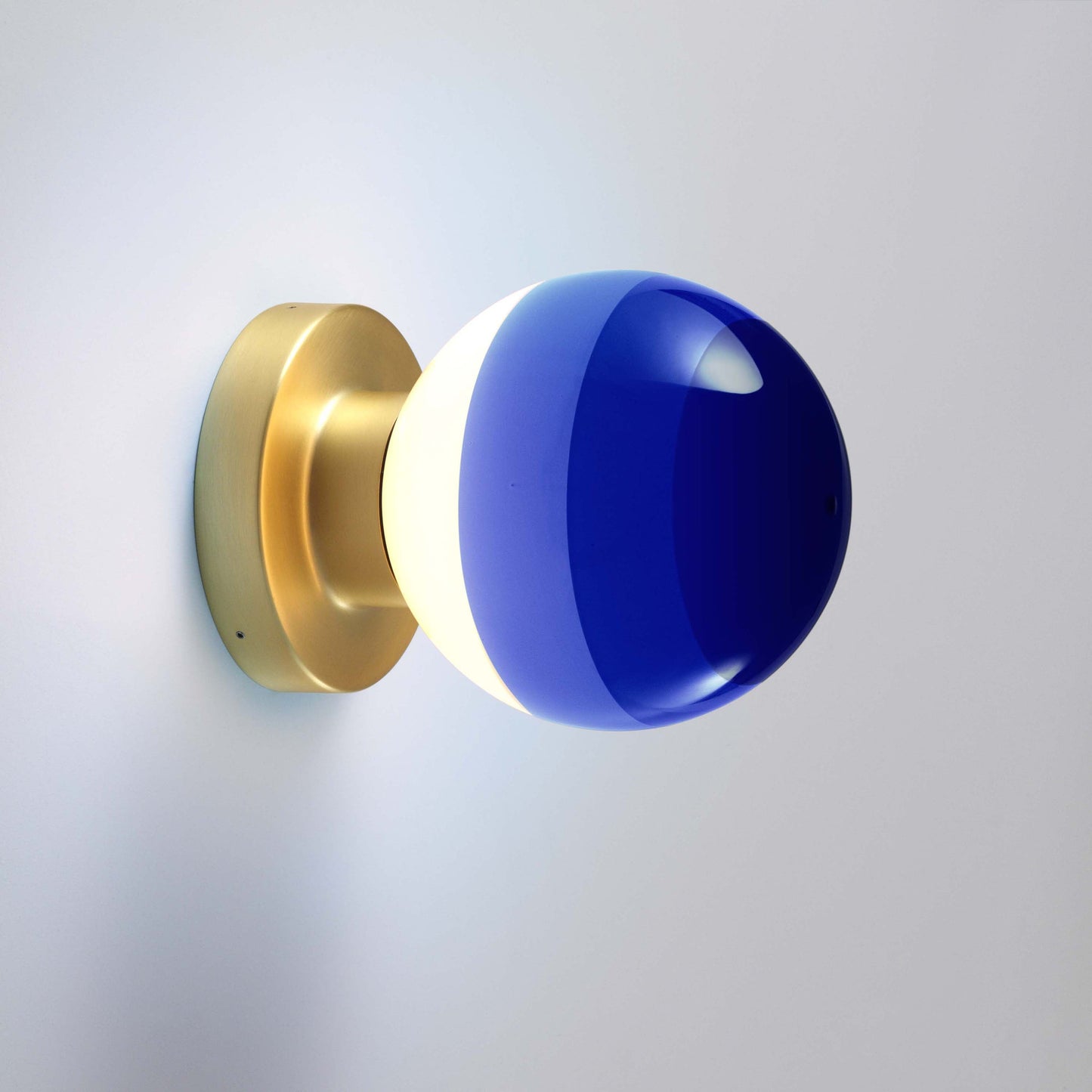 Dipping Light A2 Wall/Ceiling Light