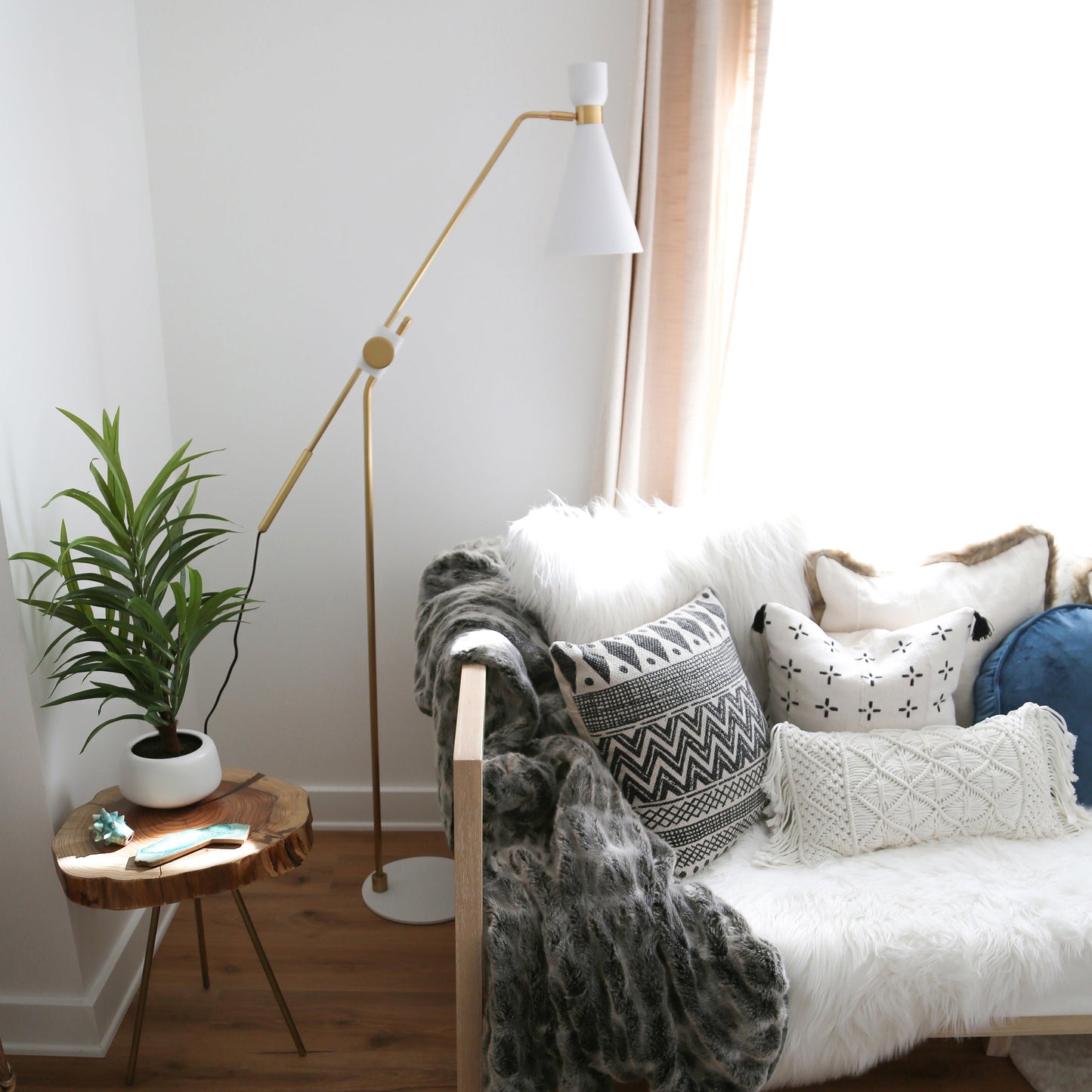 Willa Floor Lamp
