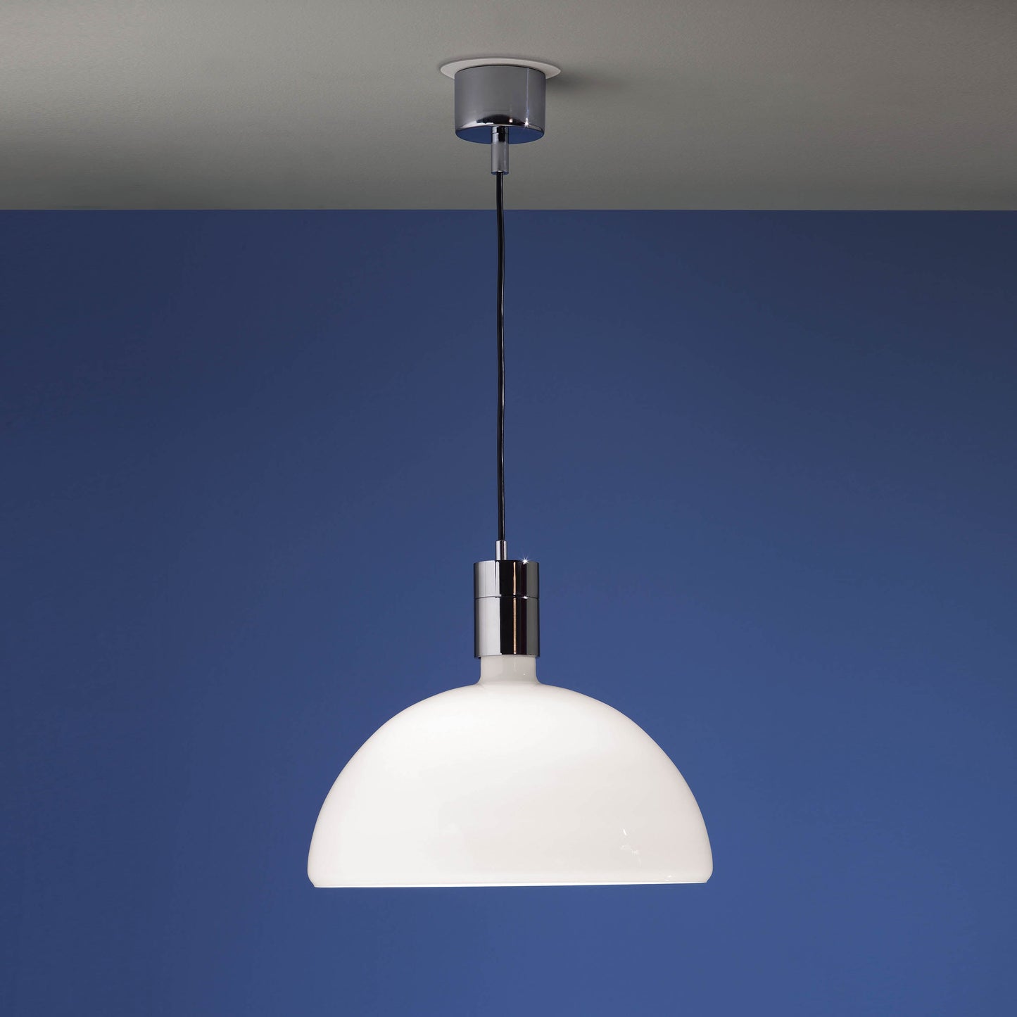 AM4 Pendant Light
