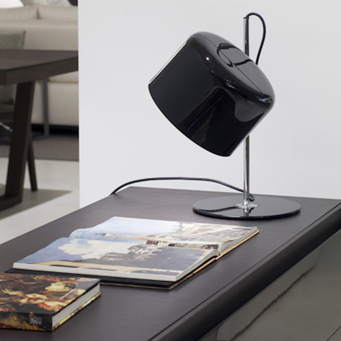 Coup¨¦ Table Lamp