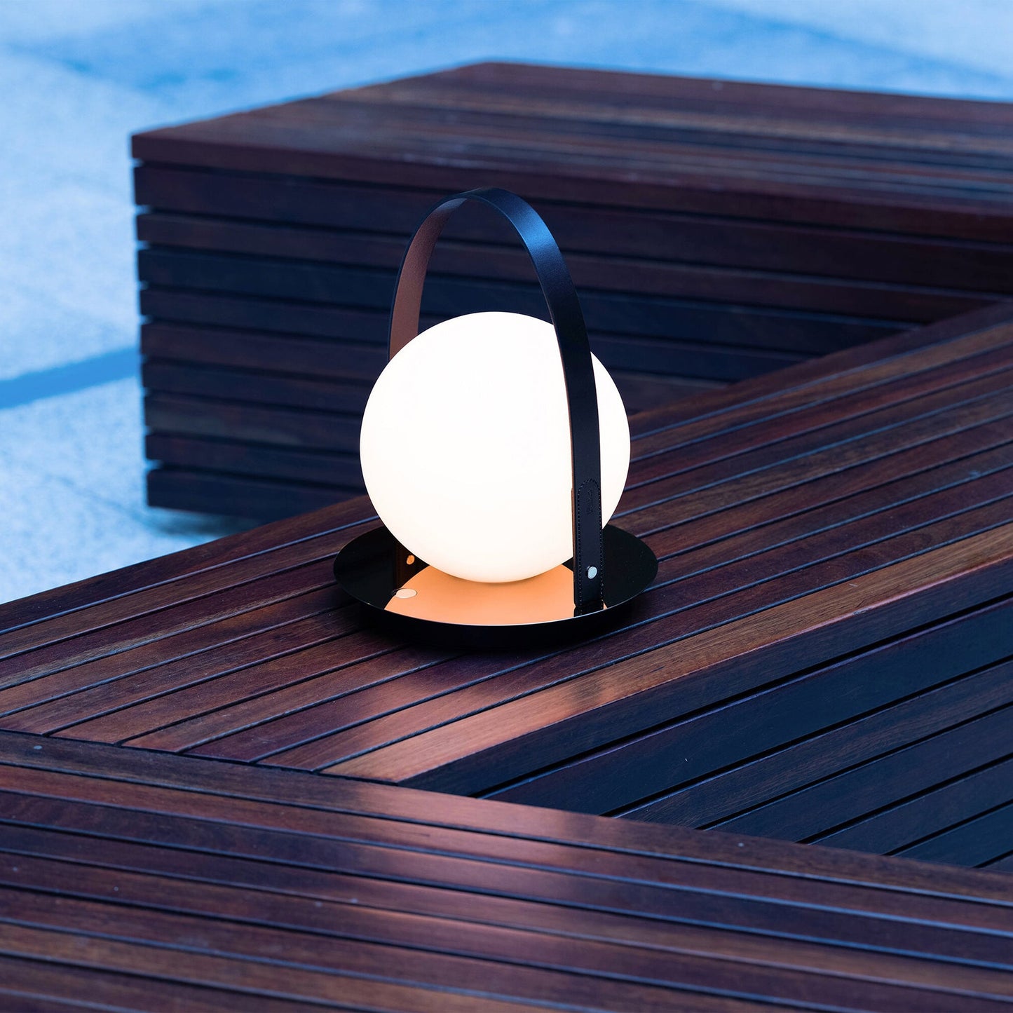 Bola Lantern