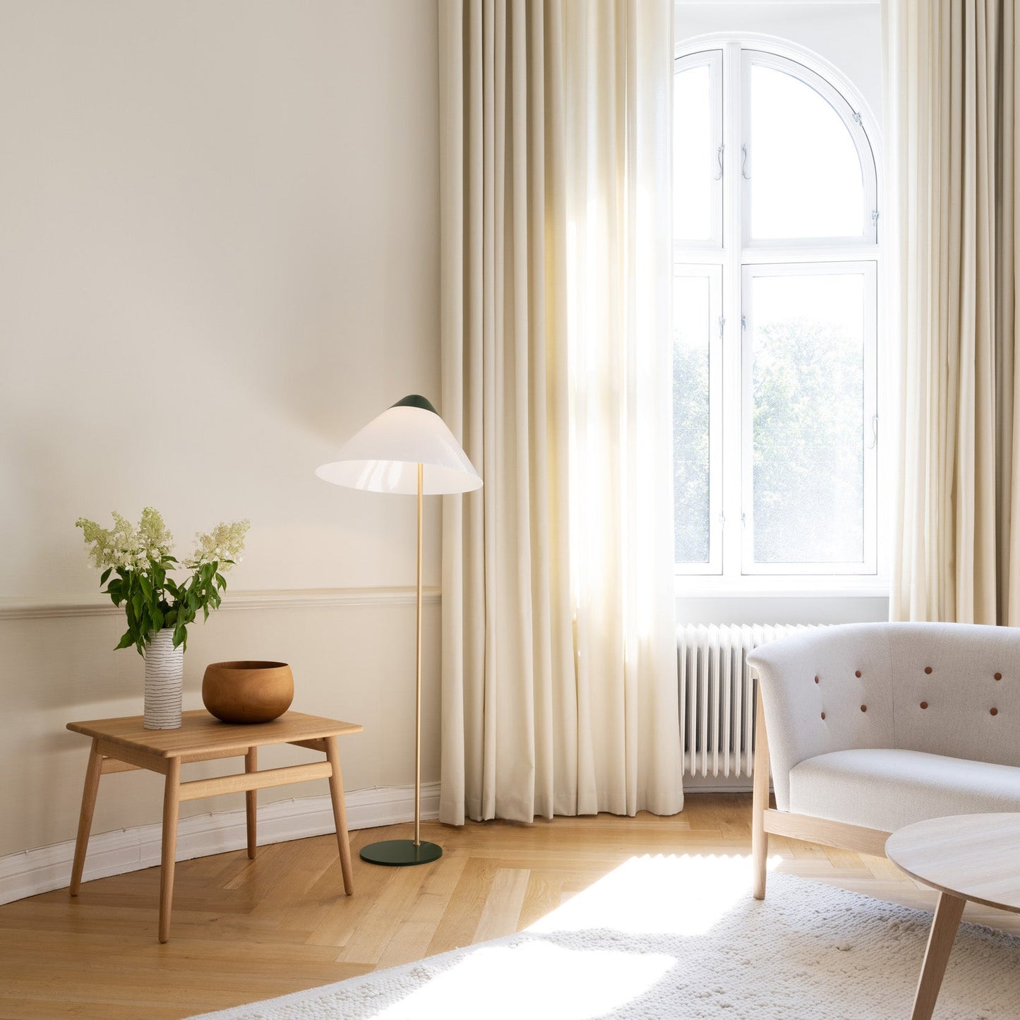 Wegner Opala Floor Lamp