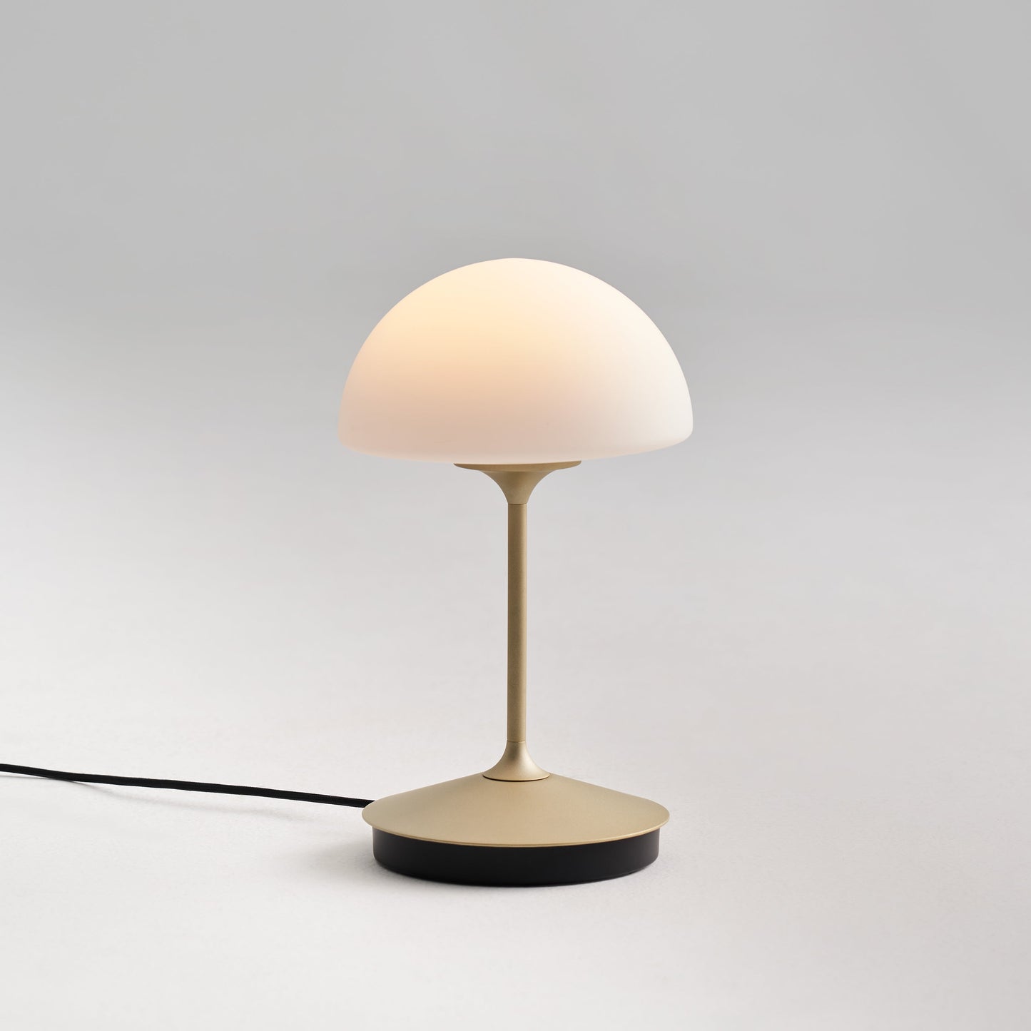 Pensee LED Table Lamp