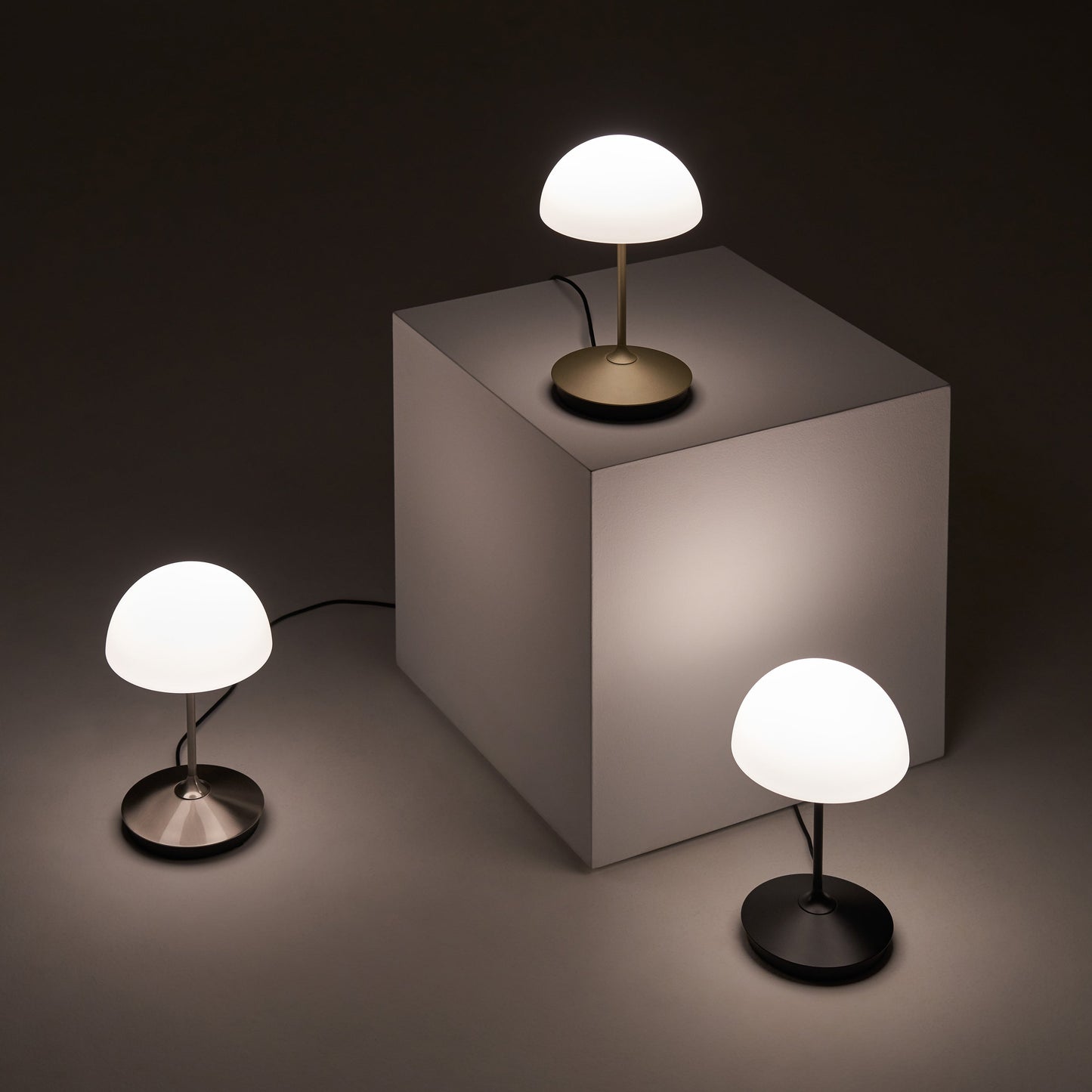 Pensee LED Table Lamp