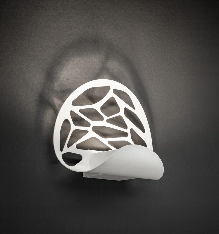 Kelly Wall Light