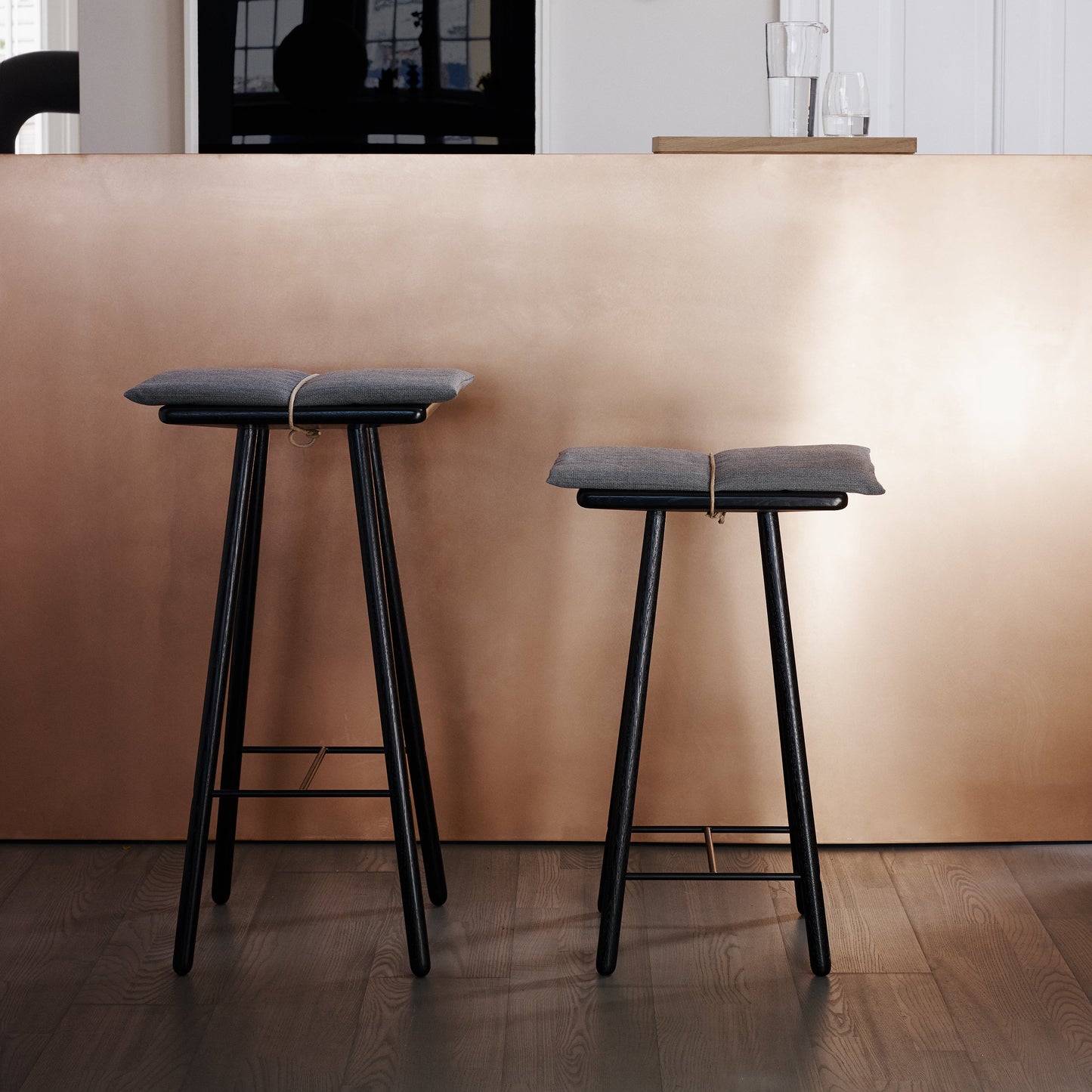 Georg Bar Stool