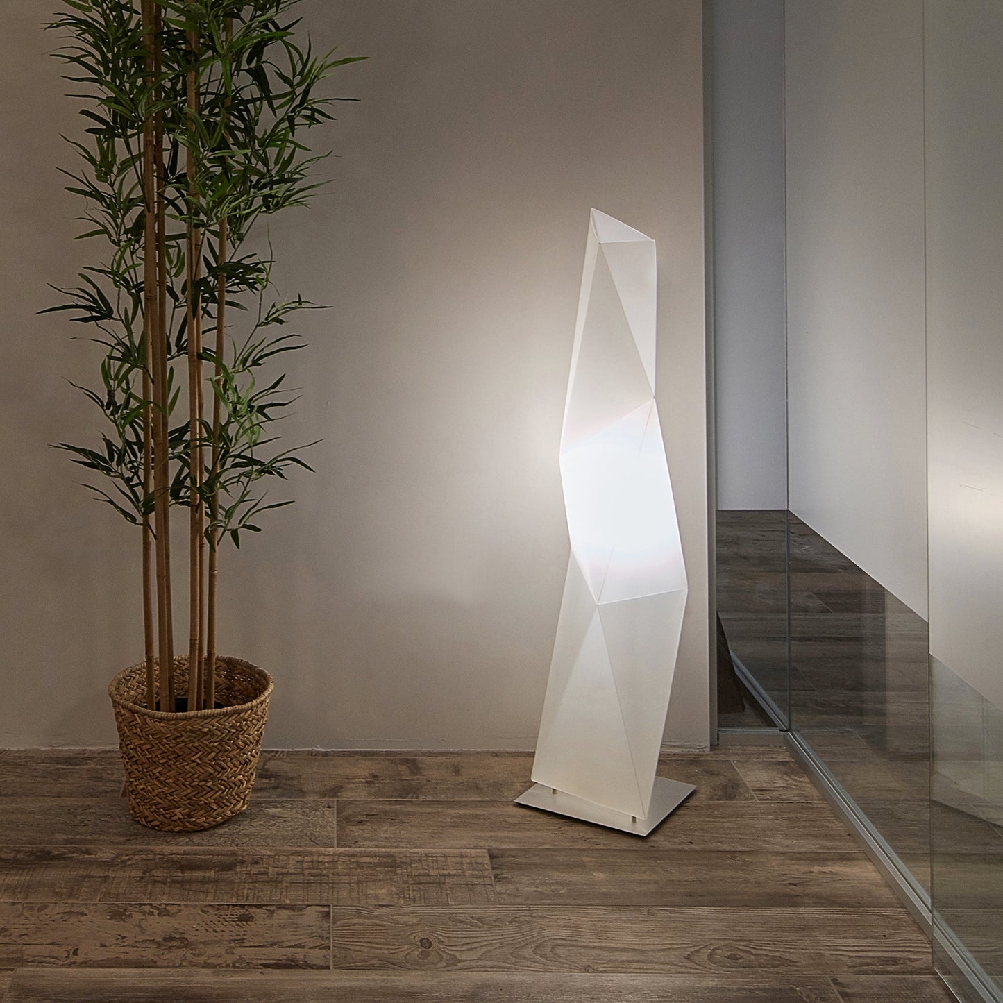 Diamond Table Lamp