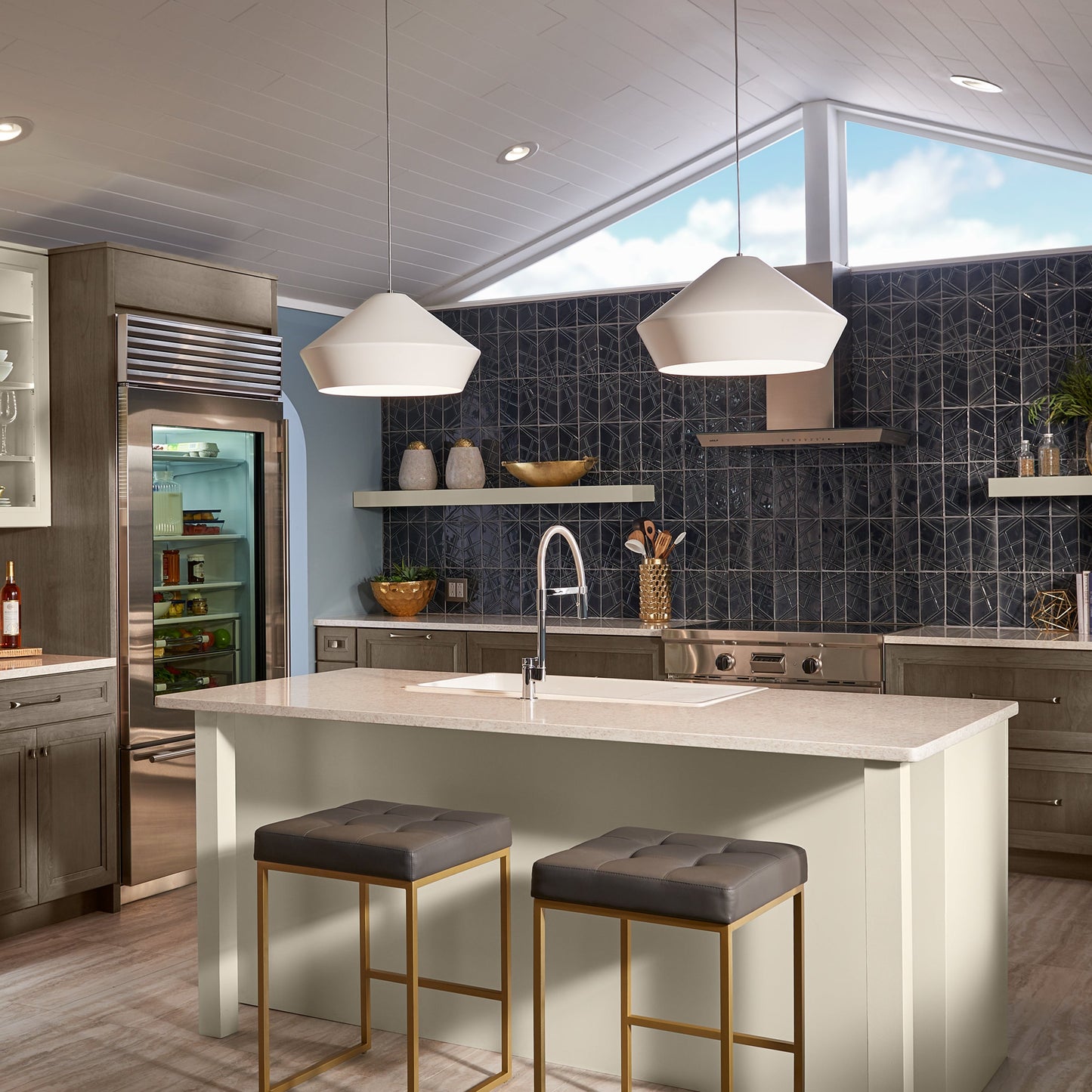 Brummel Grande Pendant Light