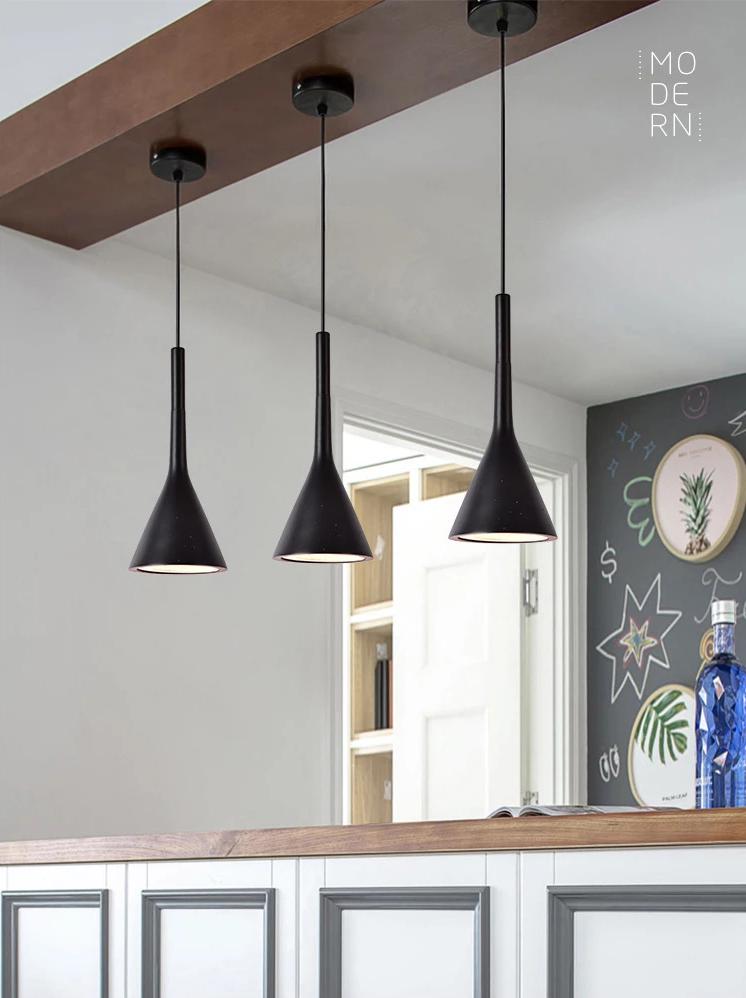 Erti Triangular Minimal Pendant Light 