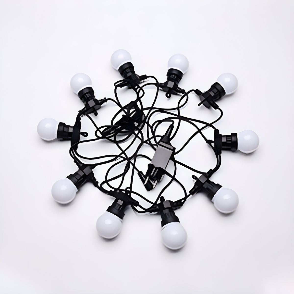 Modern Romantic LED String Lights Plastic Globe Festive Lamp for Exterior Spaces