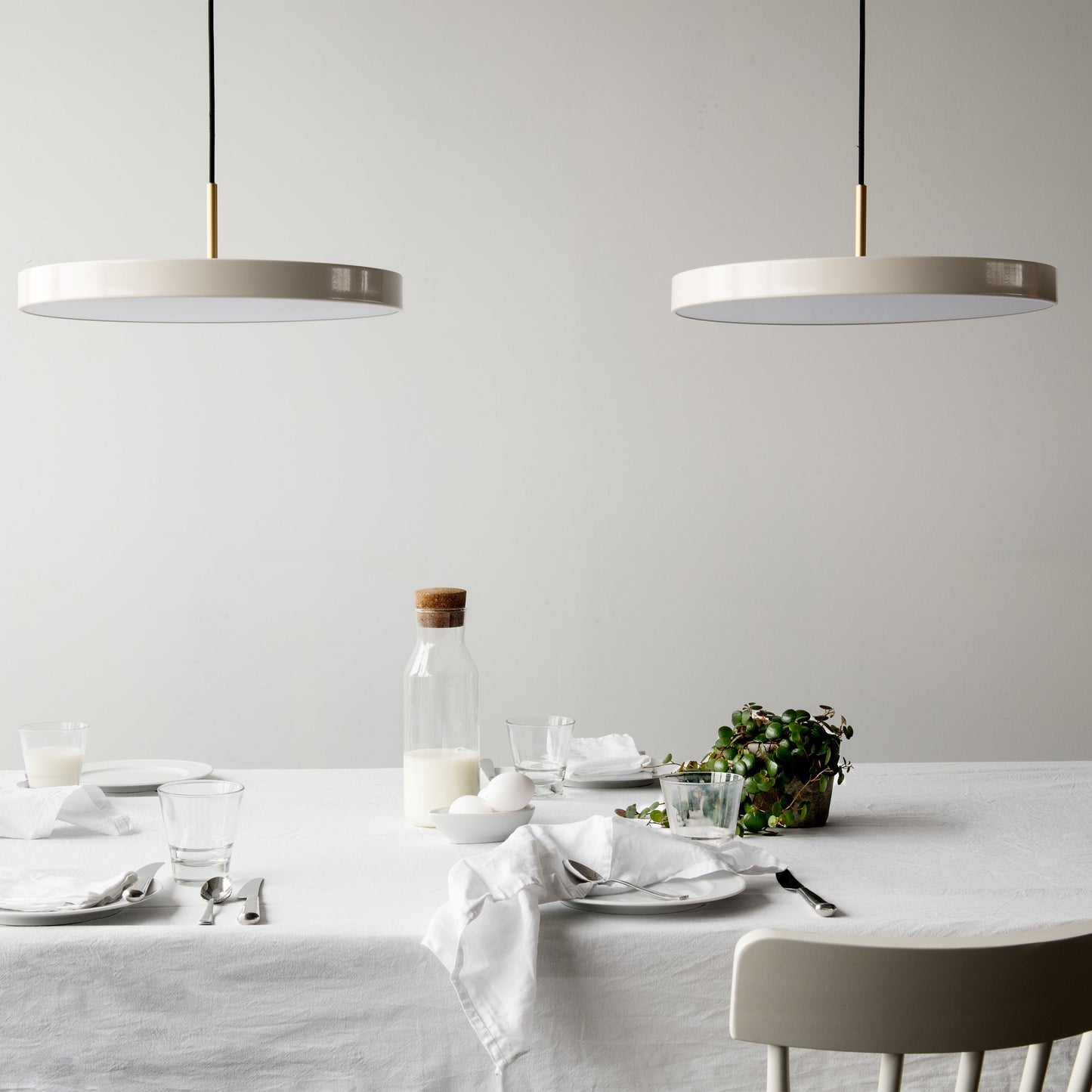 Pearl White / Brass / Medium: 16.9 in diameter Asteria Pendant Light OPEN BOX
