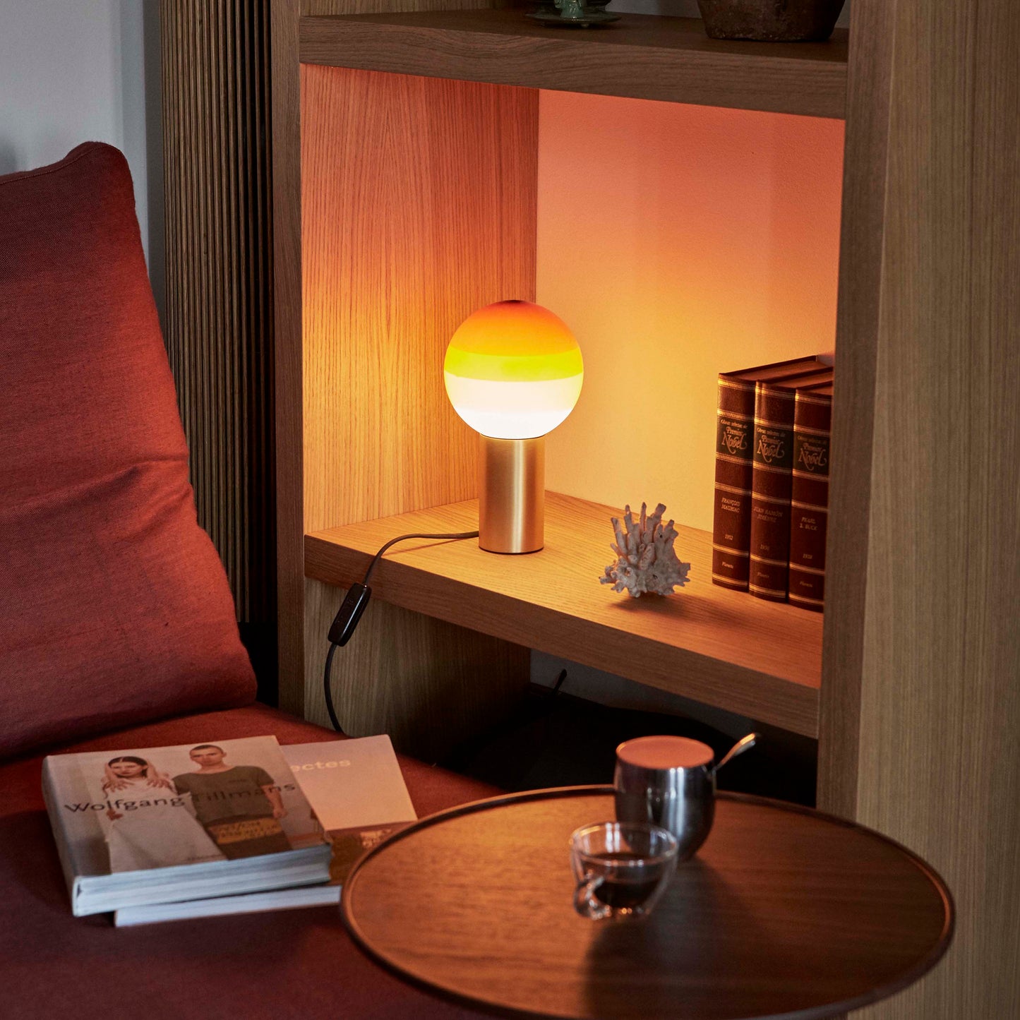 Dipping Light M Table Lamp