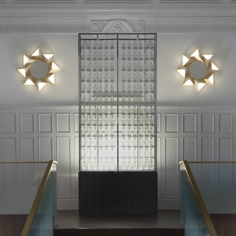 Tetra Wall Light