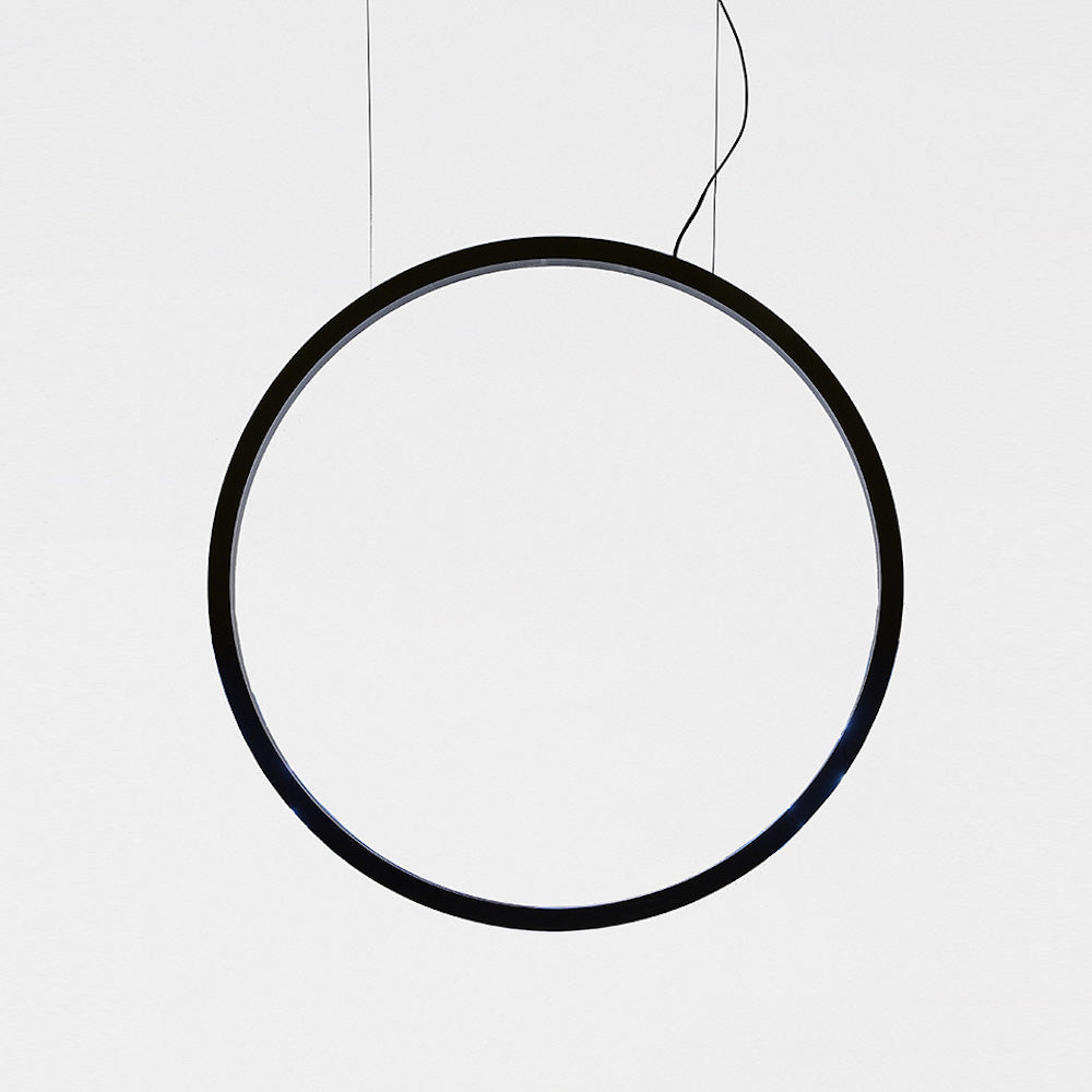 O Outdoor Suspension Light
