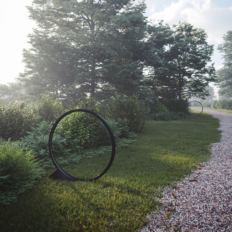 O Outdoor Floor Lamp