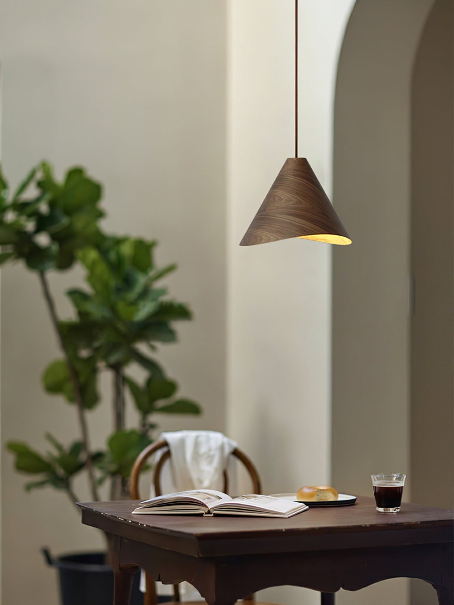 Conica Pendant Light