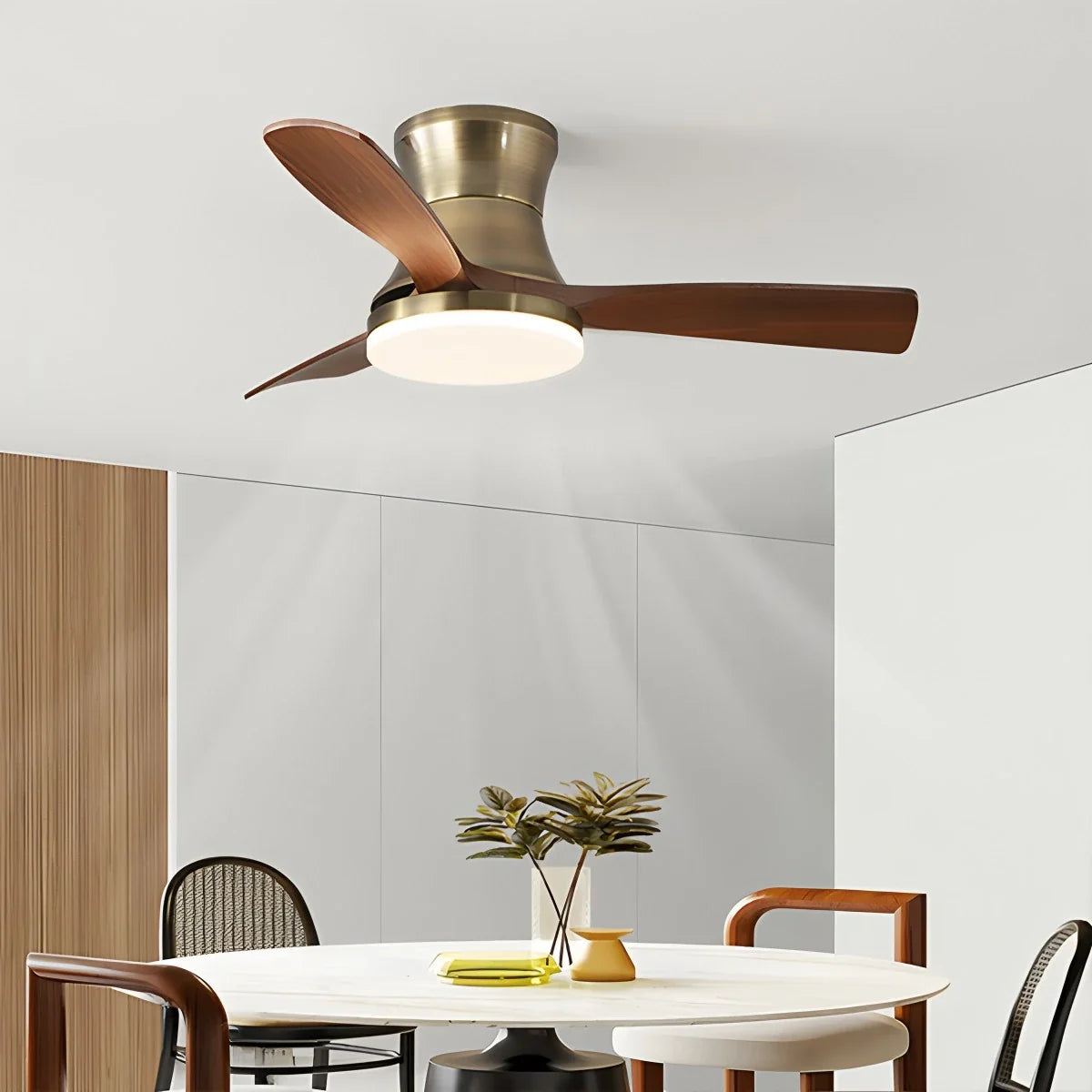 Modern 5-leaf Remote Control Ceiling Fan Light
