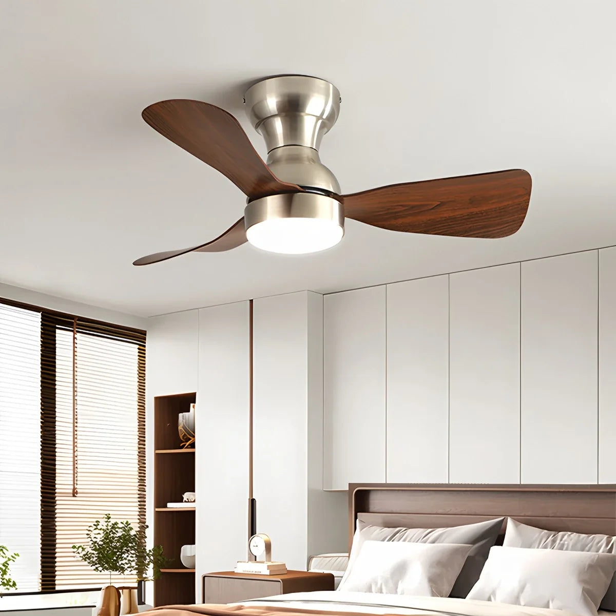 Small Size Indoor Ceiling Fan Light with Remote