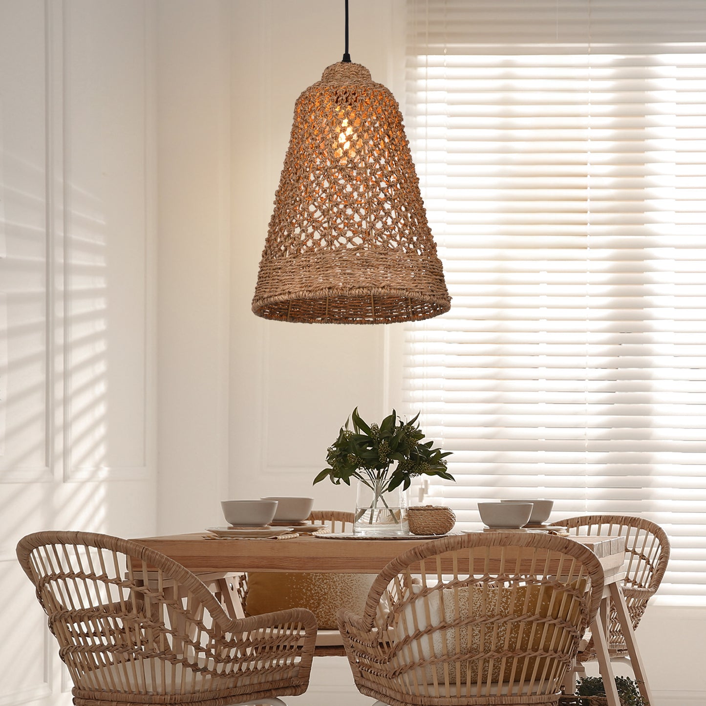 Hand-woven hollow dining room straw rope pendant light