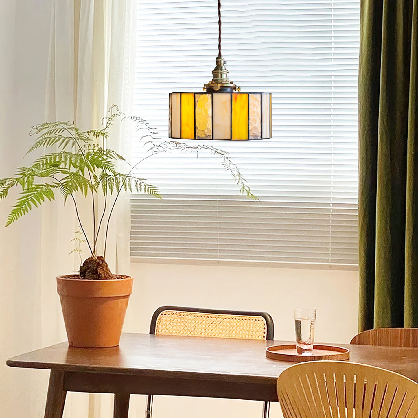Dale Glass Pendant Lamp