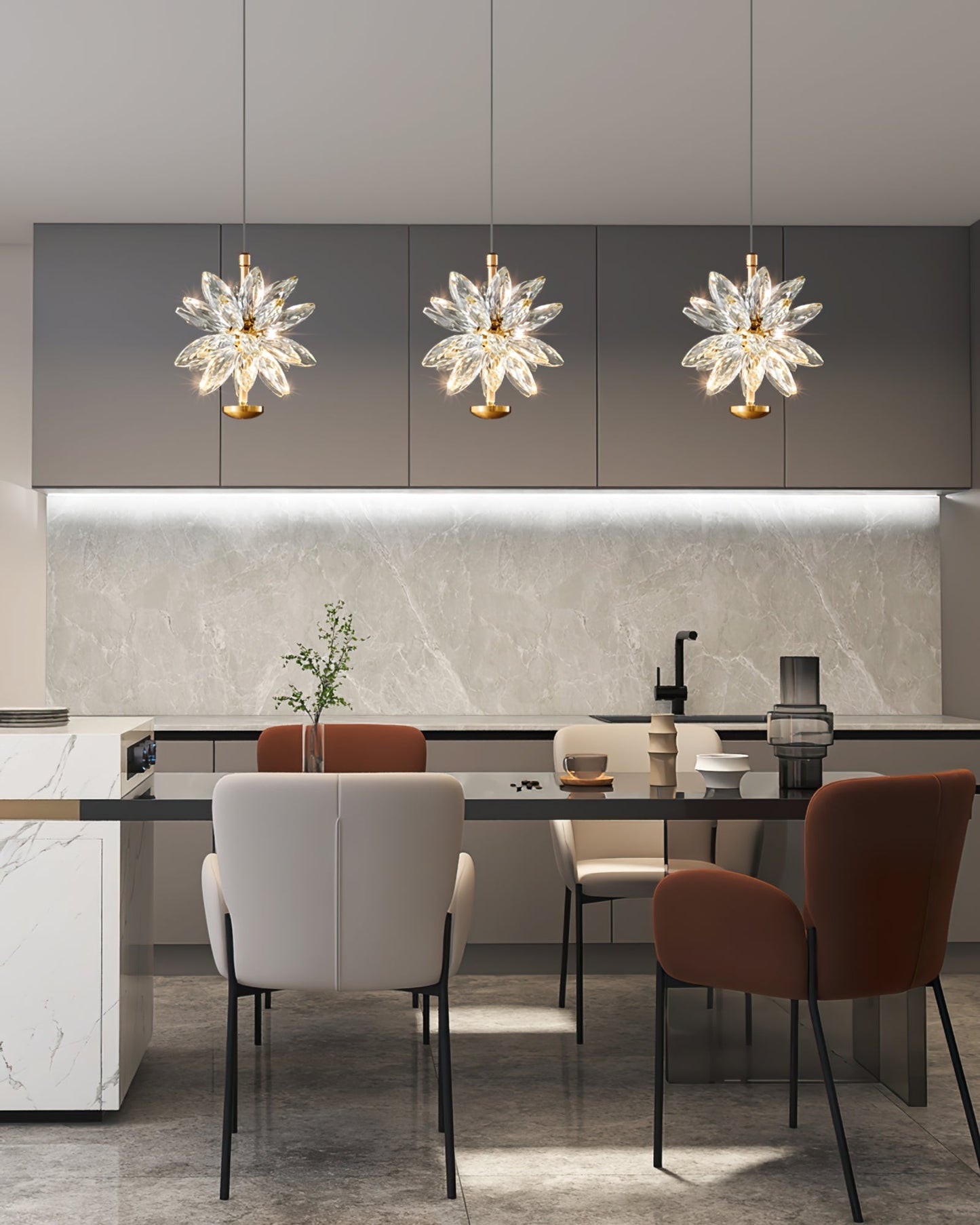 Glam Flower Pendant Lamp