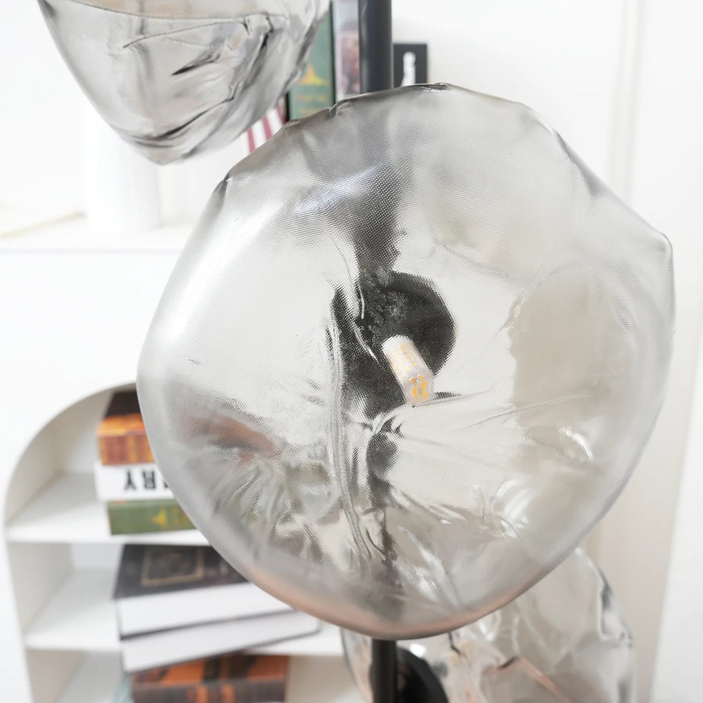 Glass Petals Table Lamp