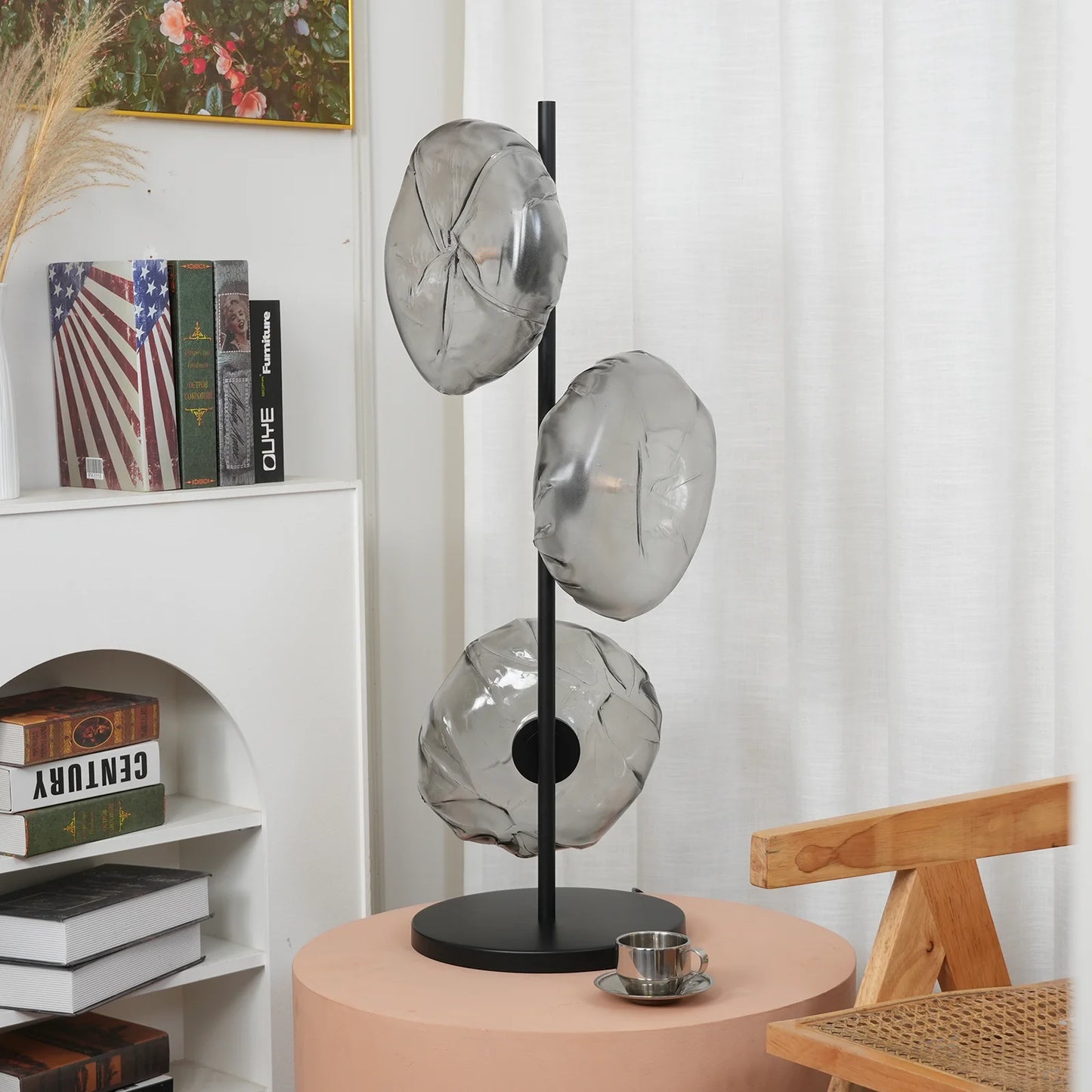 Glass Petals Table Lamp