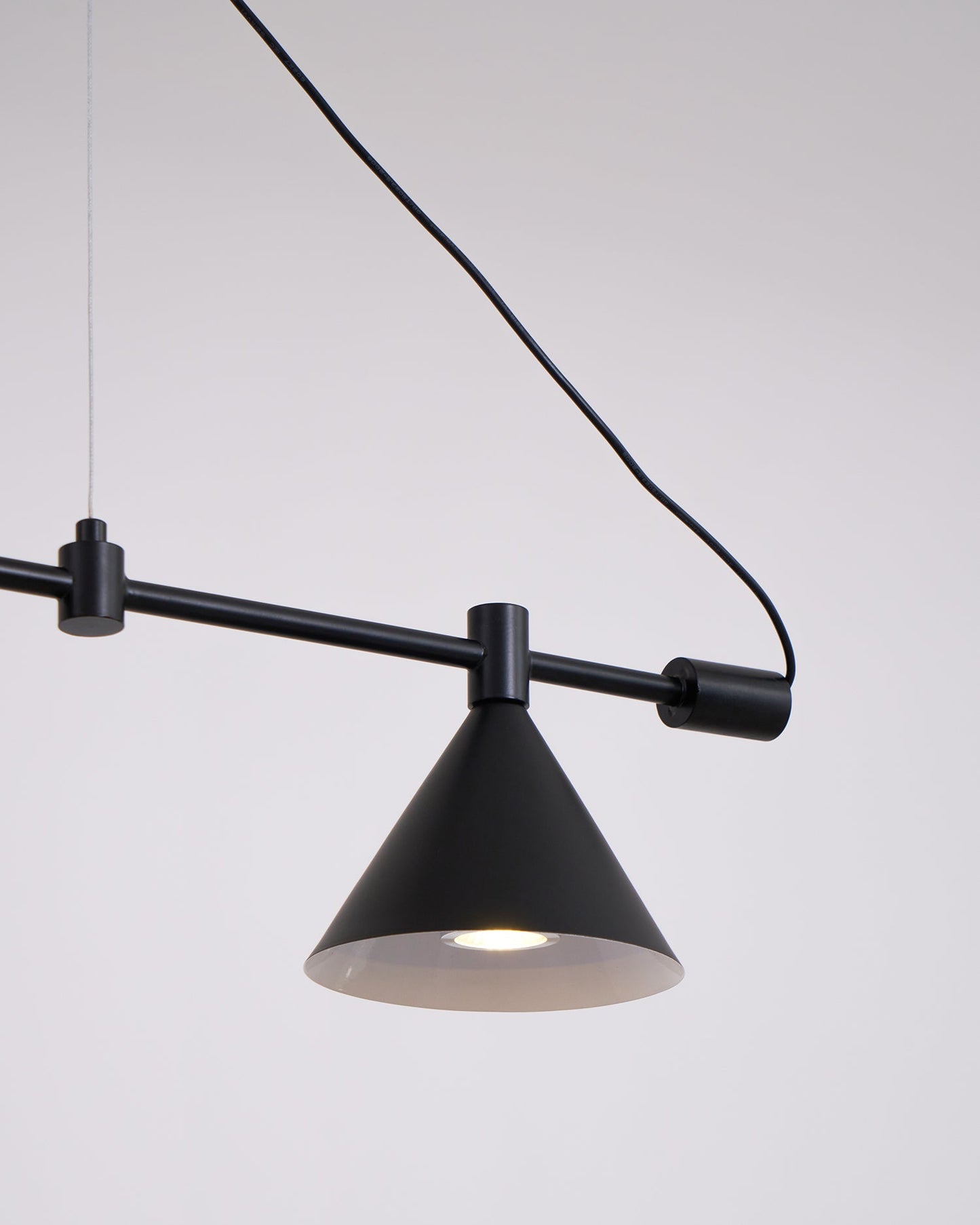 Horizontal Linear LED Pendant Lamp