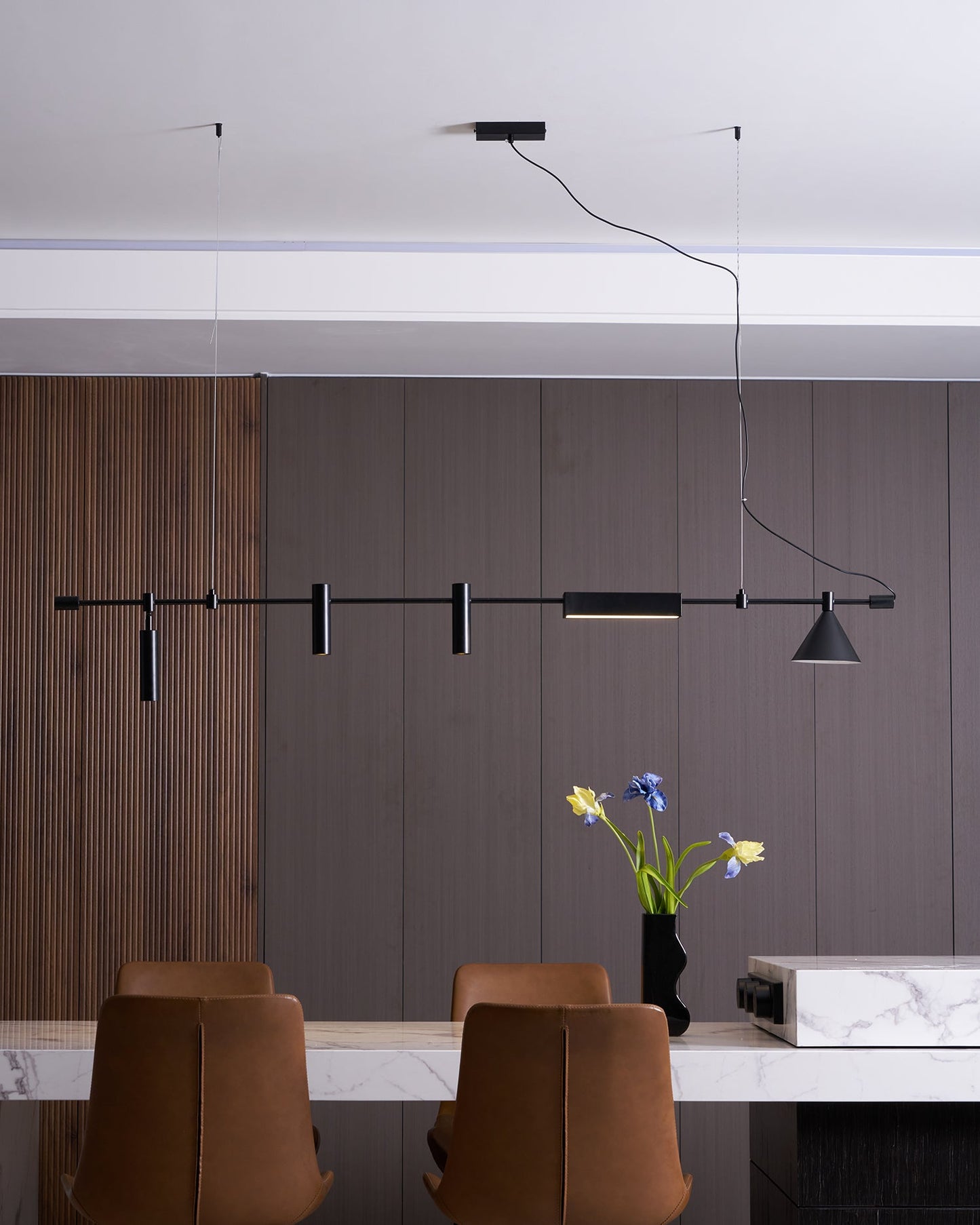 Horizontal Linear LED Pendant Lamp