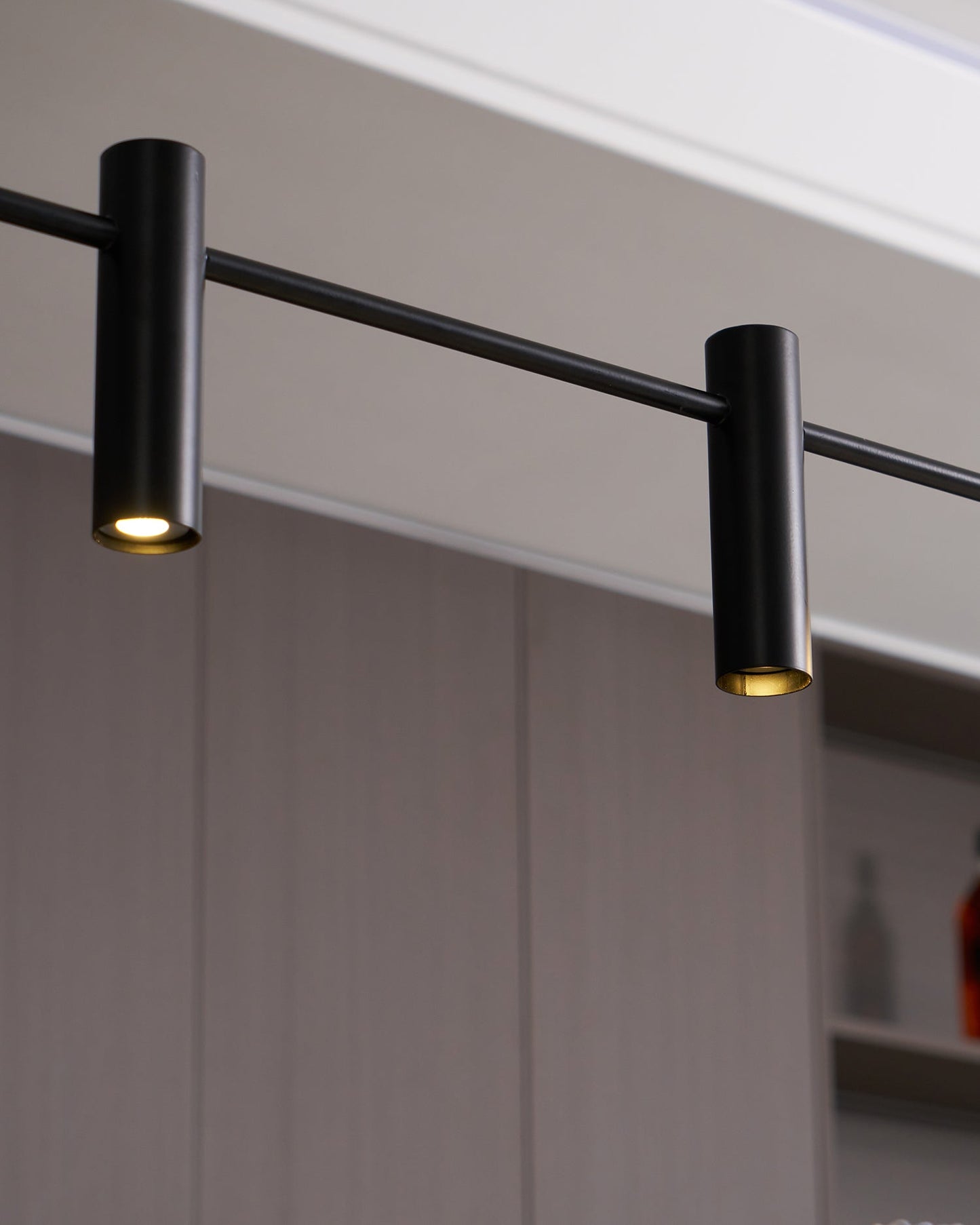 Horizontal Linear LED Pendant Lamp