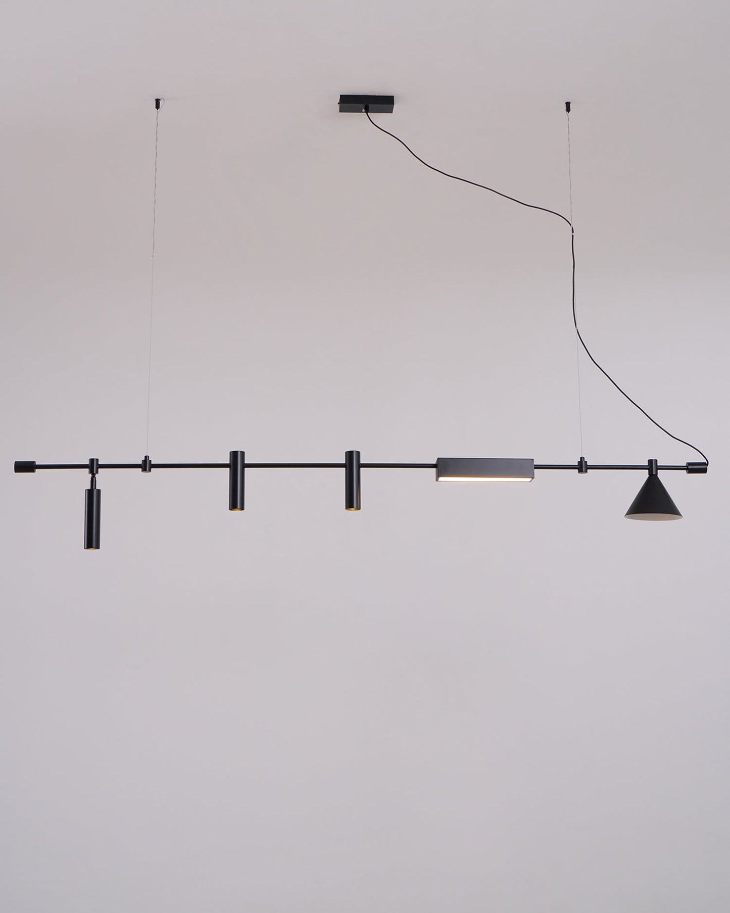 Horizontal Linear LED Pendant Lamp
