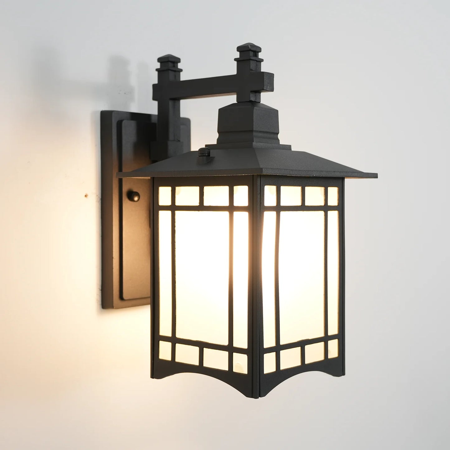 Pavilion Shape Orm House Outdoor Wall Light