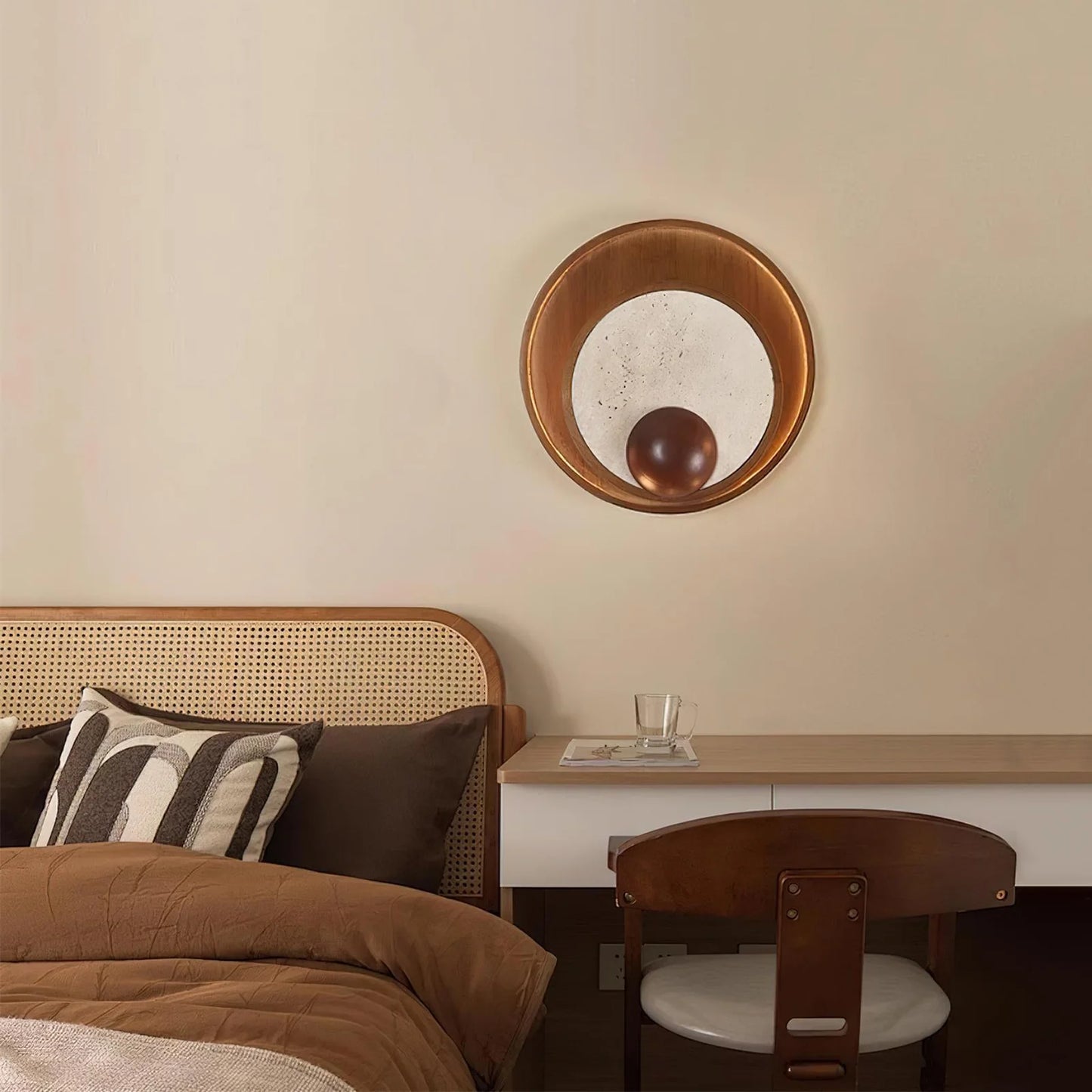 Round Kaplan Wall Lamp