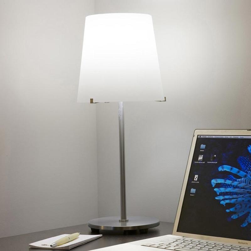 3247 Table Lamp