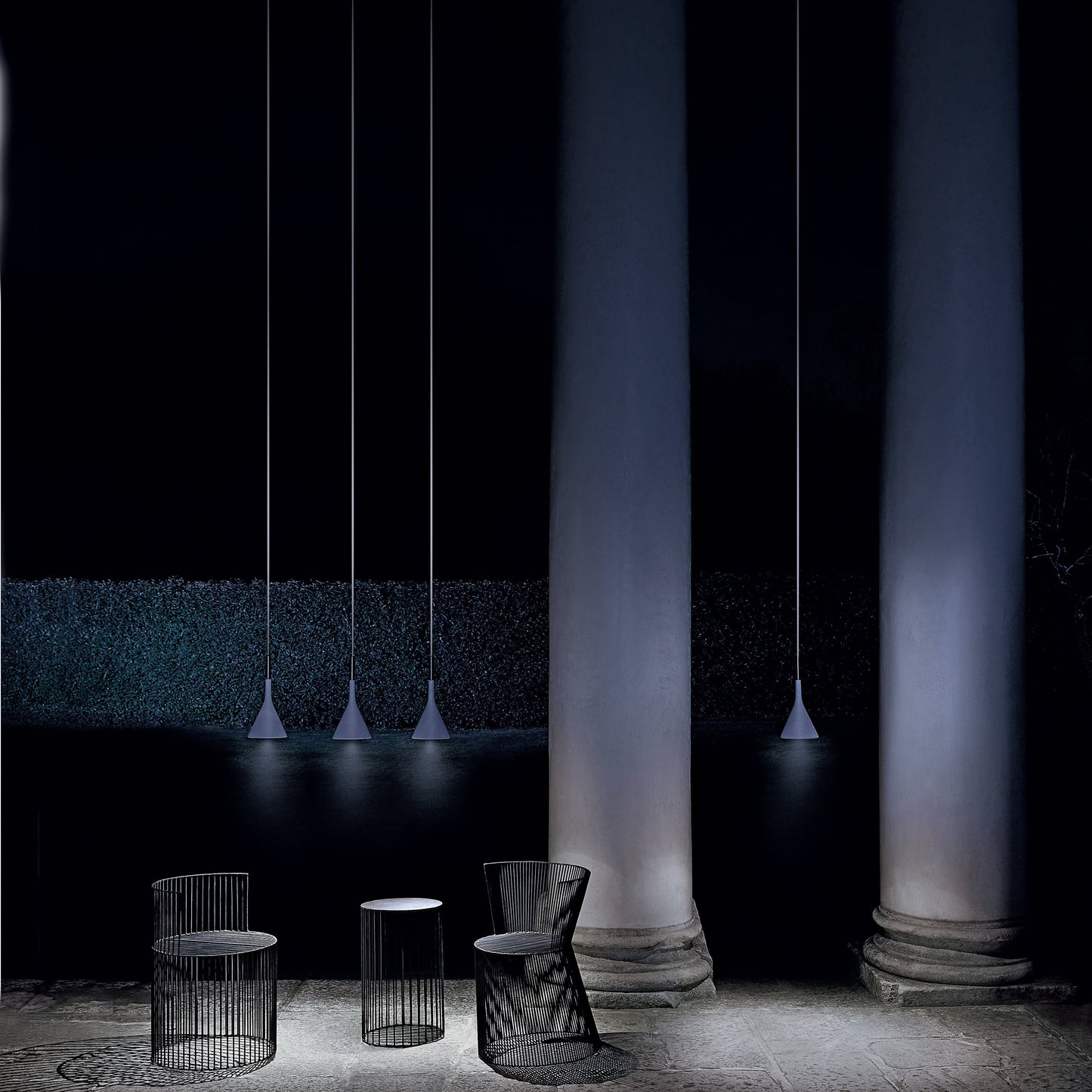Aplomb LED Outdoor Pendant Light