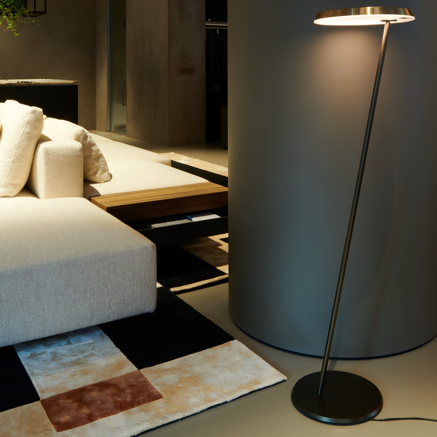 Amanita Floor Lamp