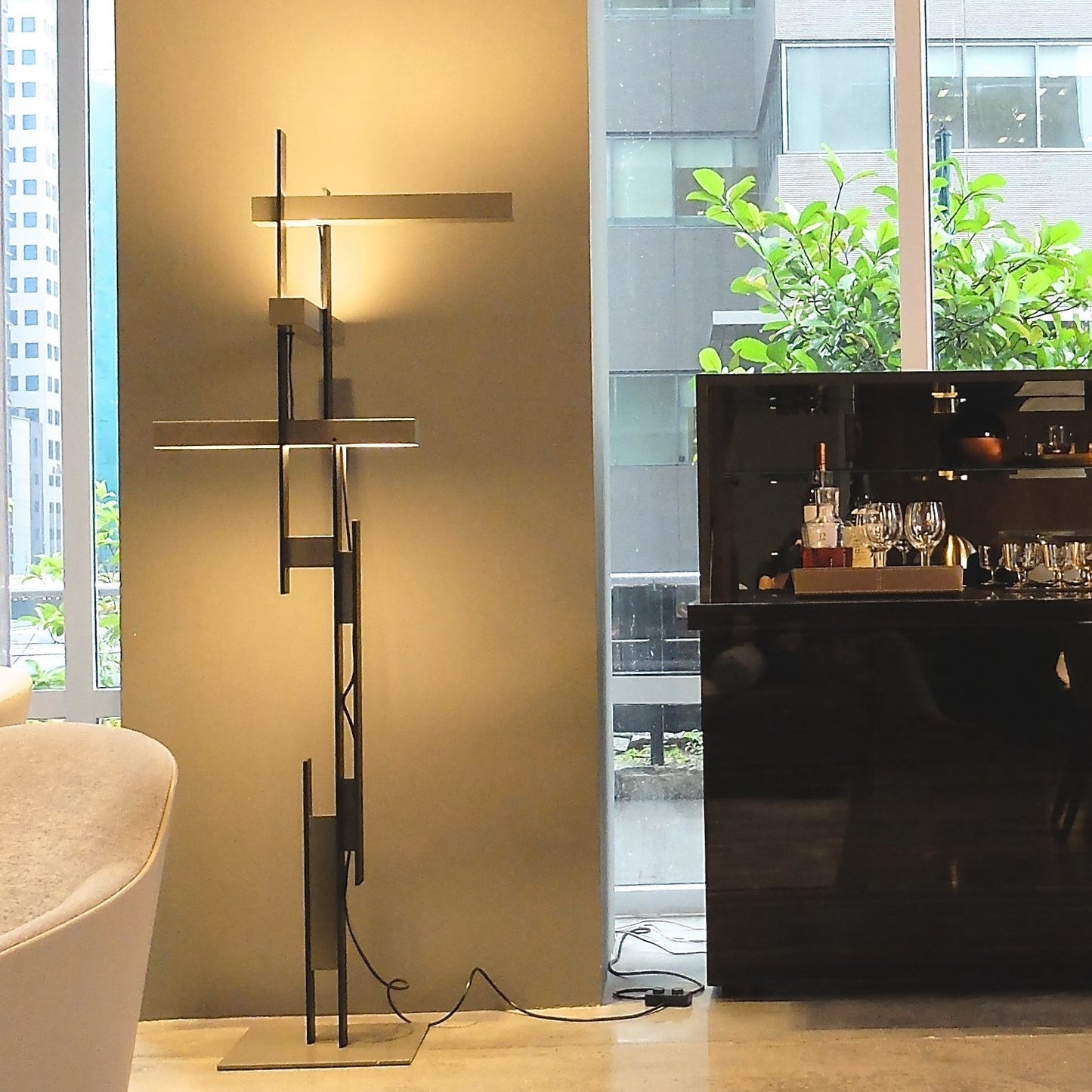 Las Floor Lamp