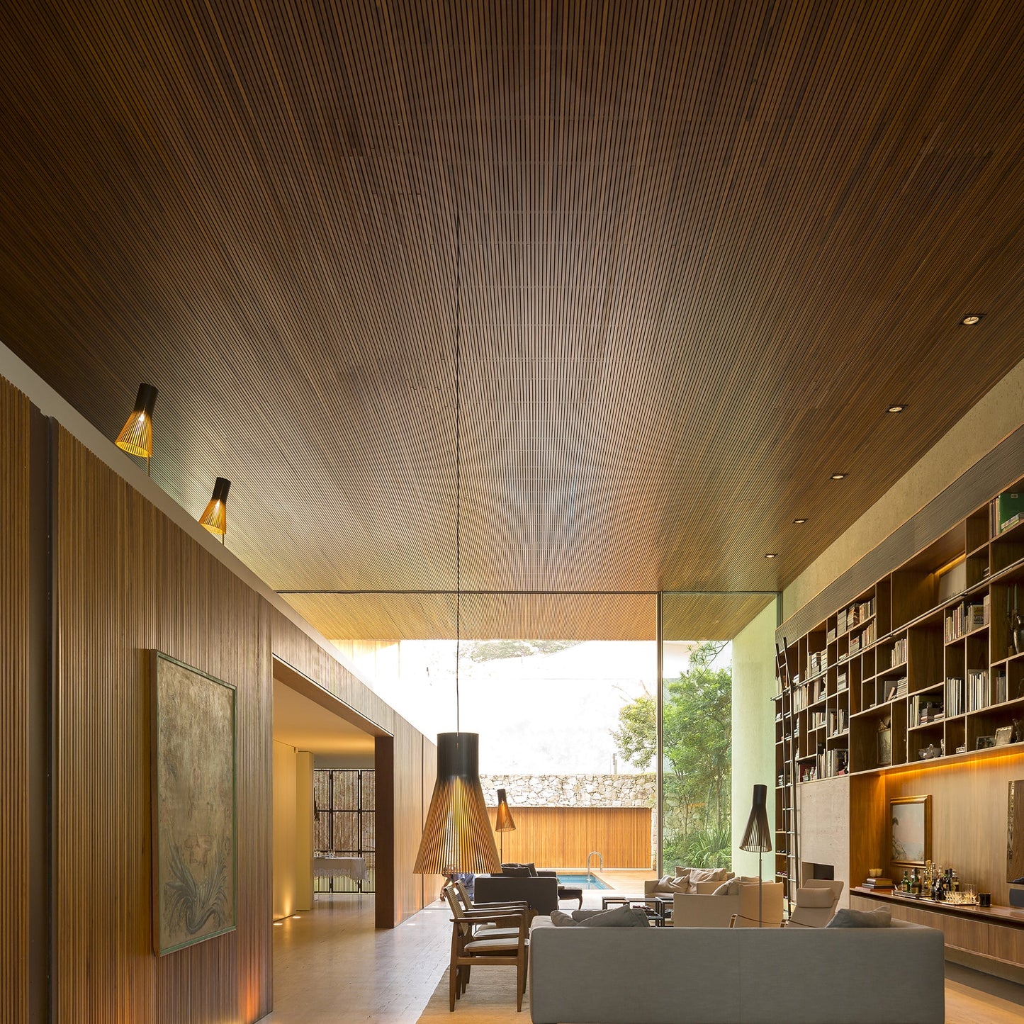 Magnum Pendant Light