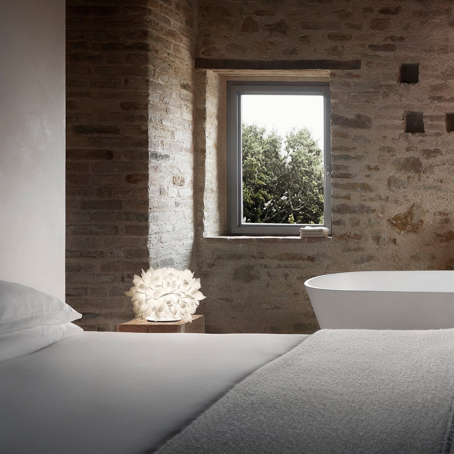 Veli Table Lamp